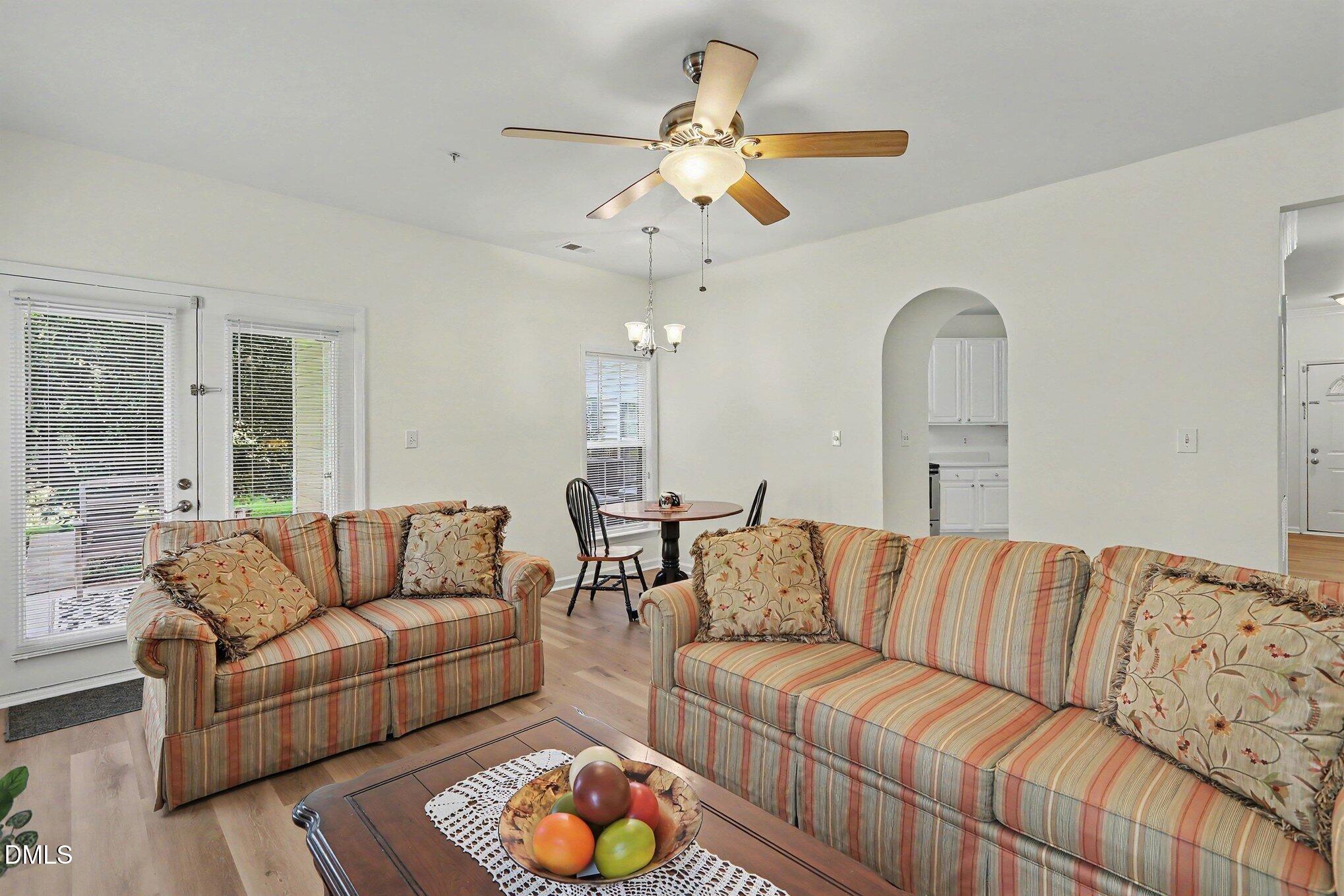 511 Glenolden Court Property Photo 5