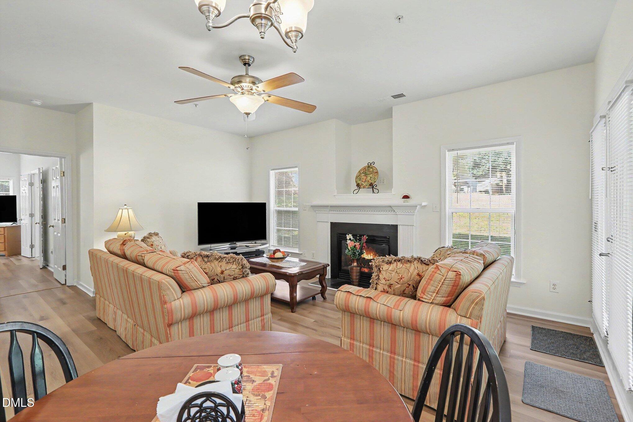 511 Glenolden Court Property Photo 8