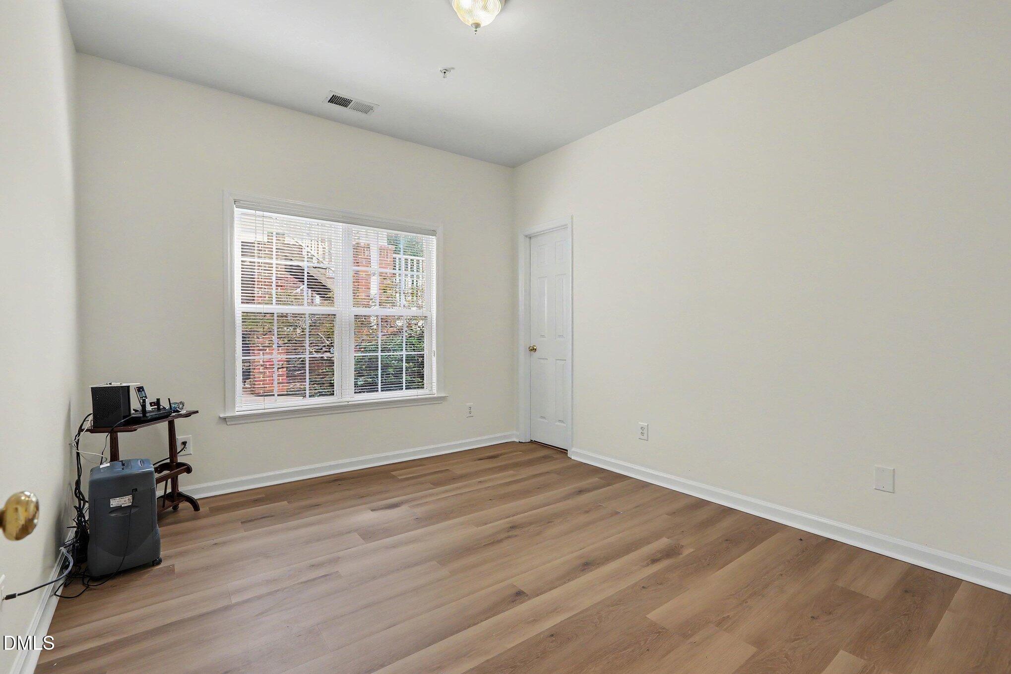 511 Glenolden Court Property Photo 15