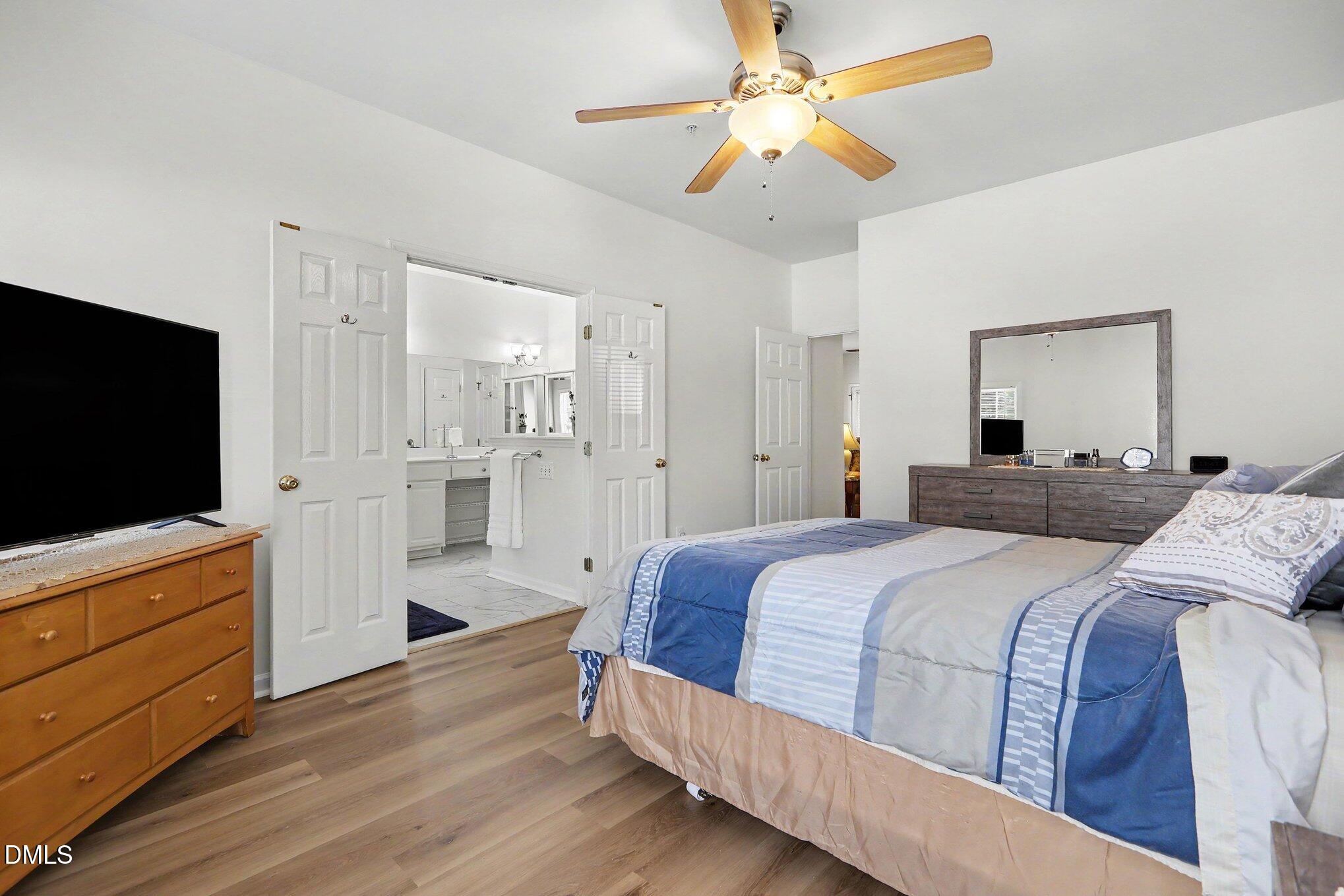 511 Glenolden Court Property Photo 18