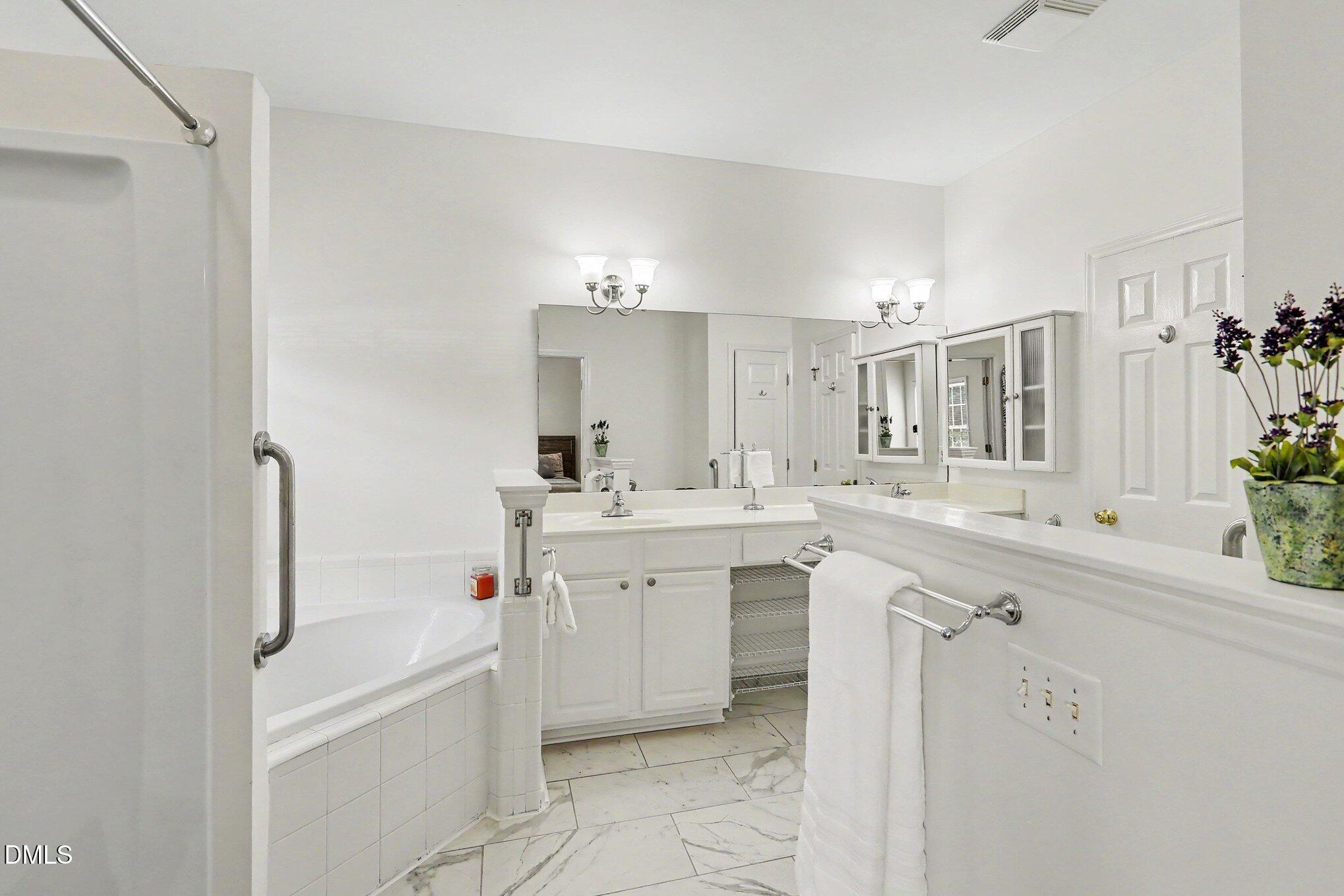 511 Glenolden Court Property Photo 21