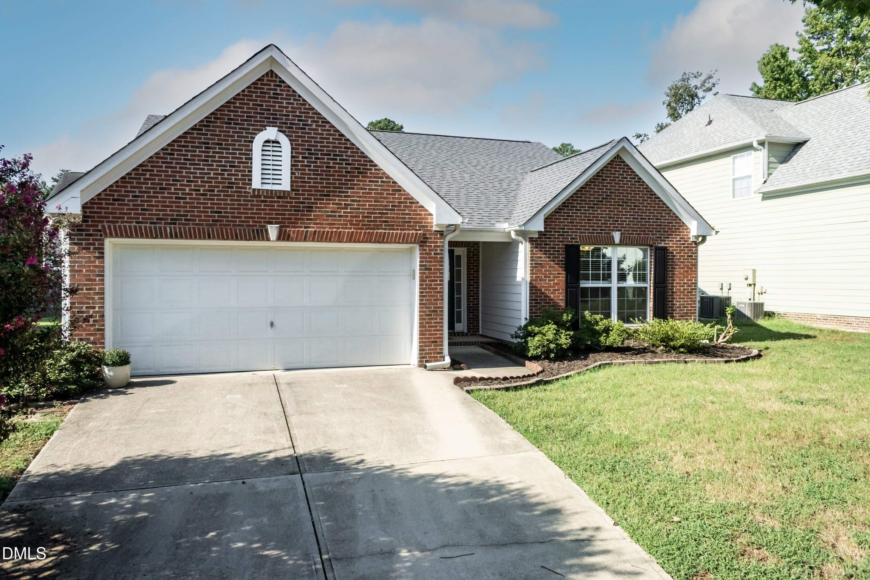 5412 Alafia Court Property Photo 2