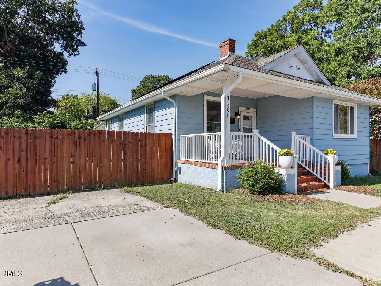 1208 Taylor Street Property Photo 3