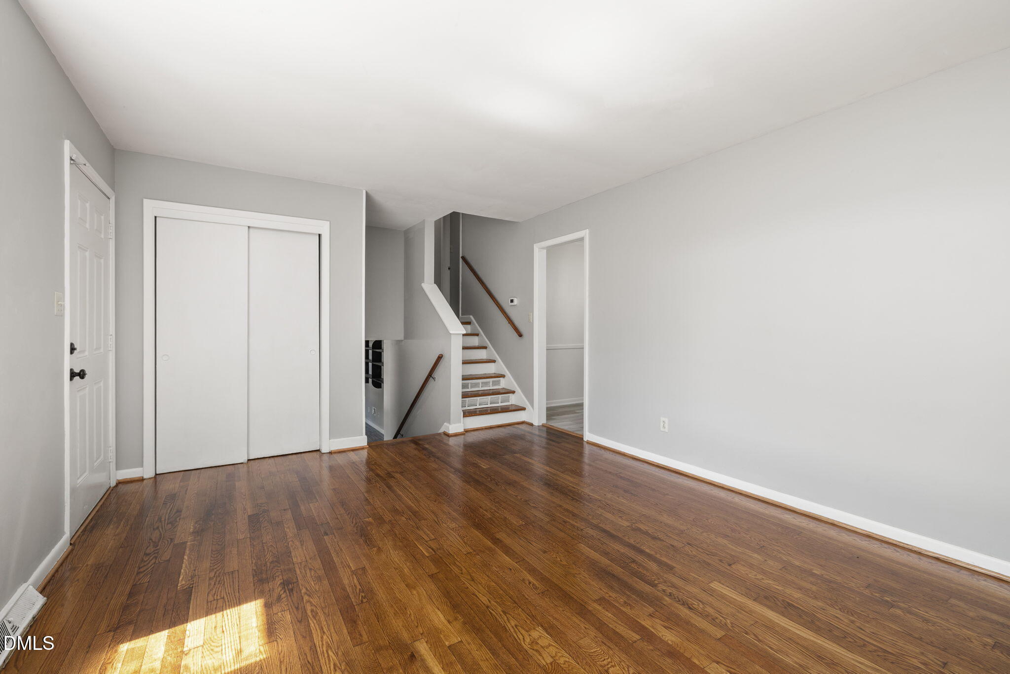 135 Emerald Circle Property Photo 4