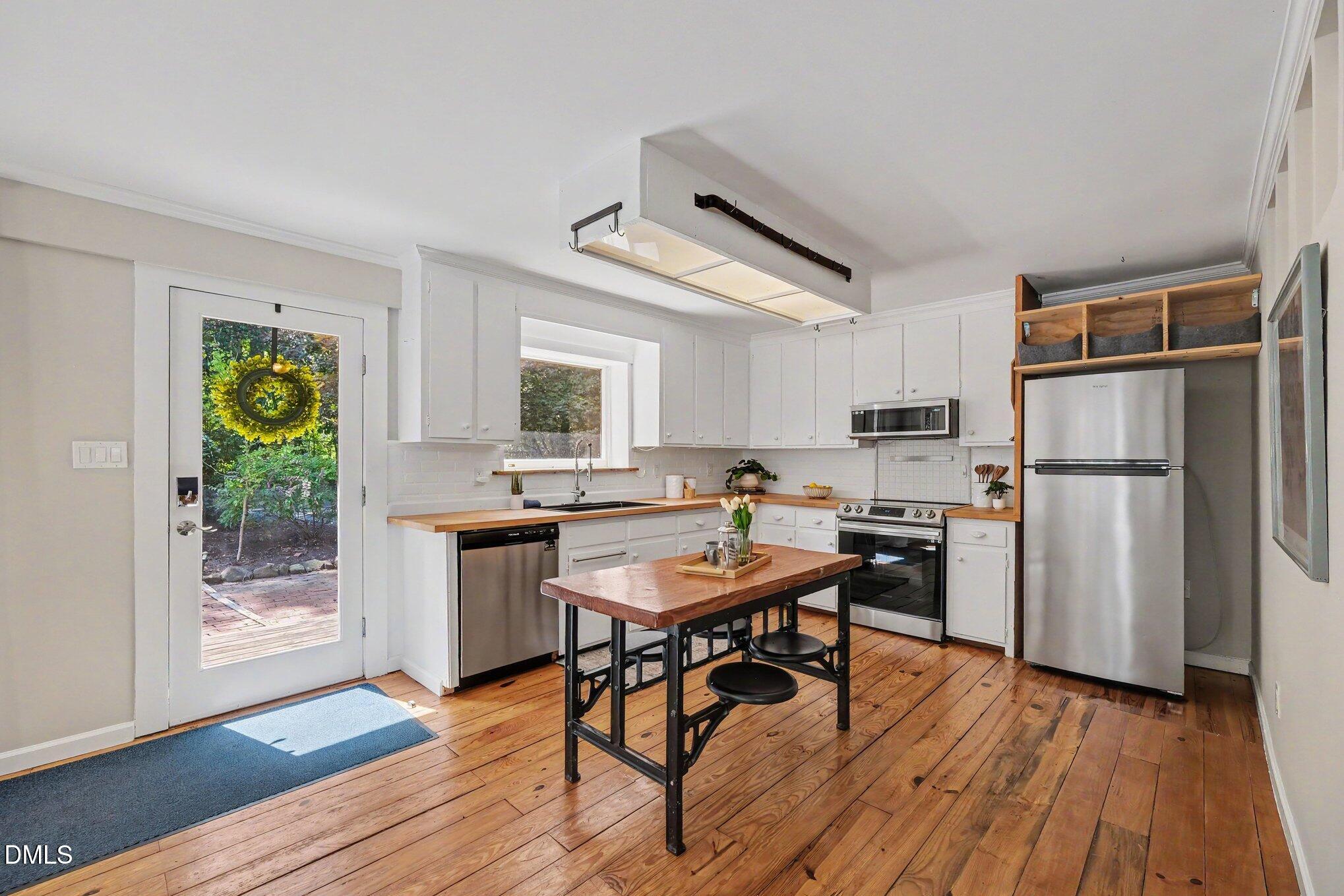 603 Smith Level Road Property Photo 7