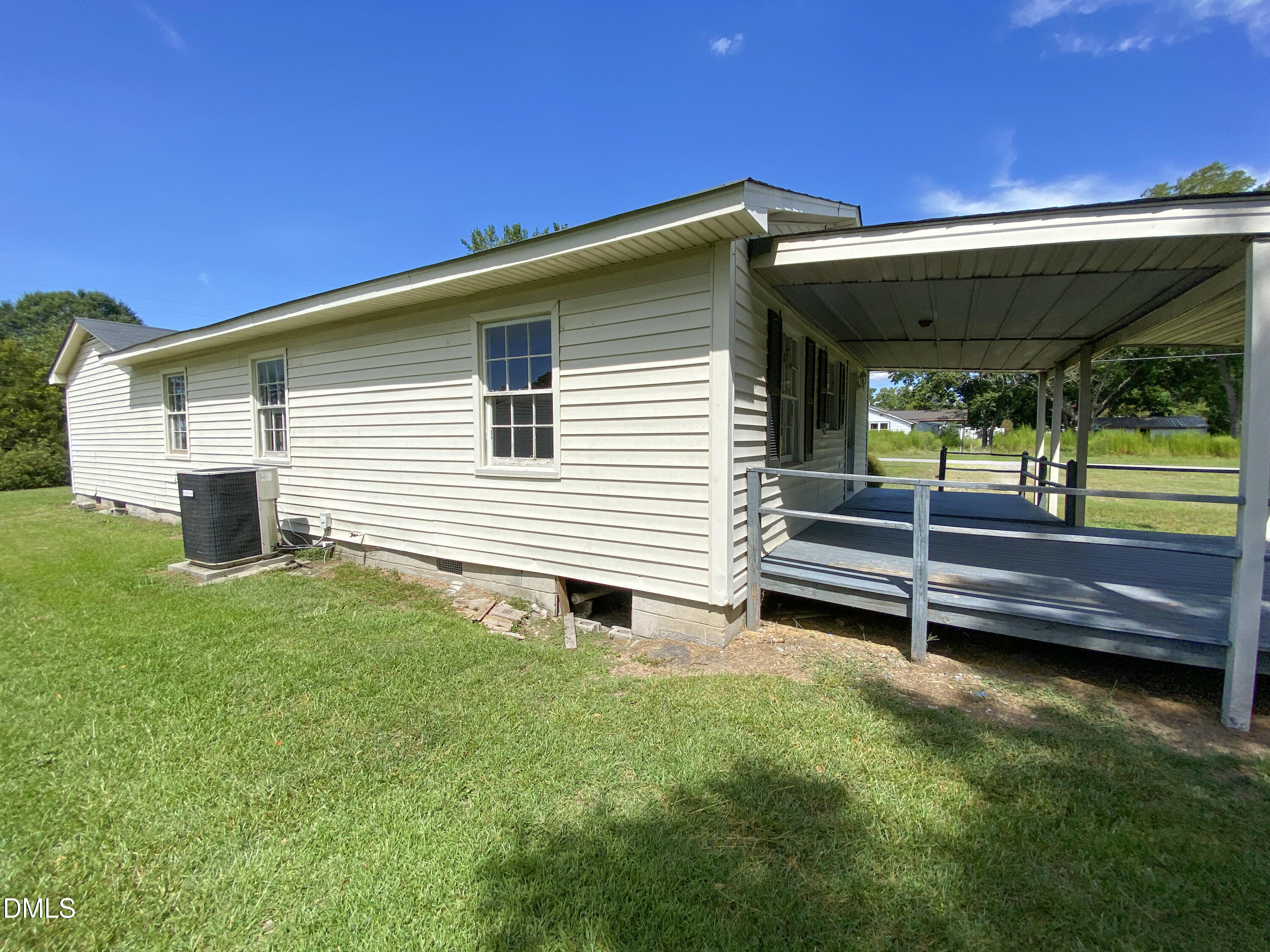 513 Pear Street Property Photo 3