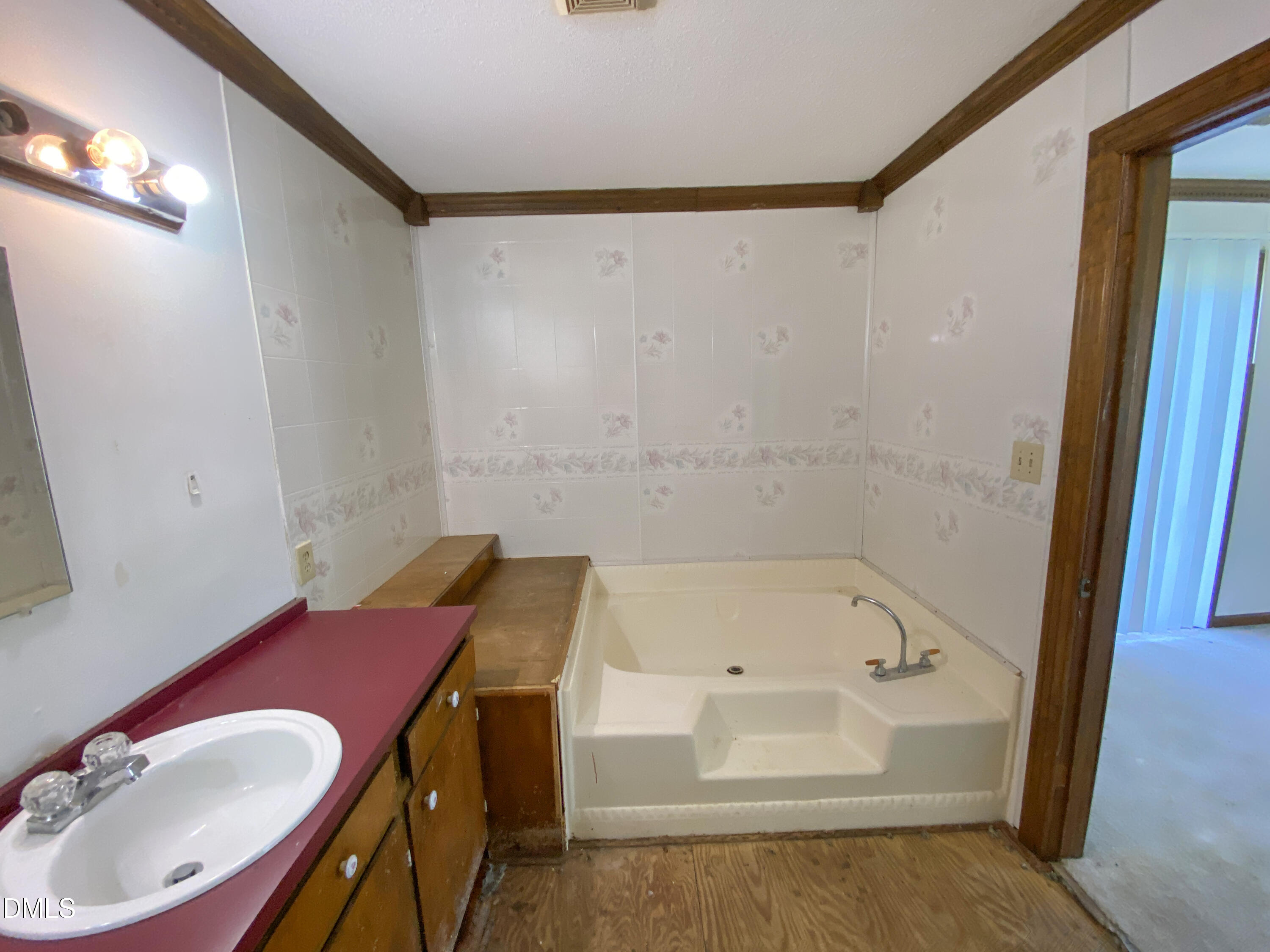 513 Pear Street Property Photo 5