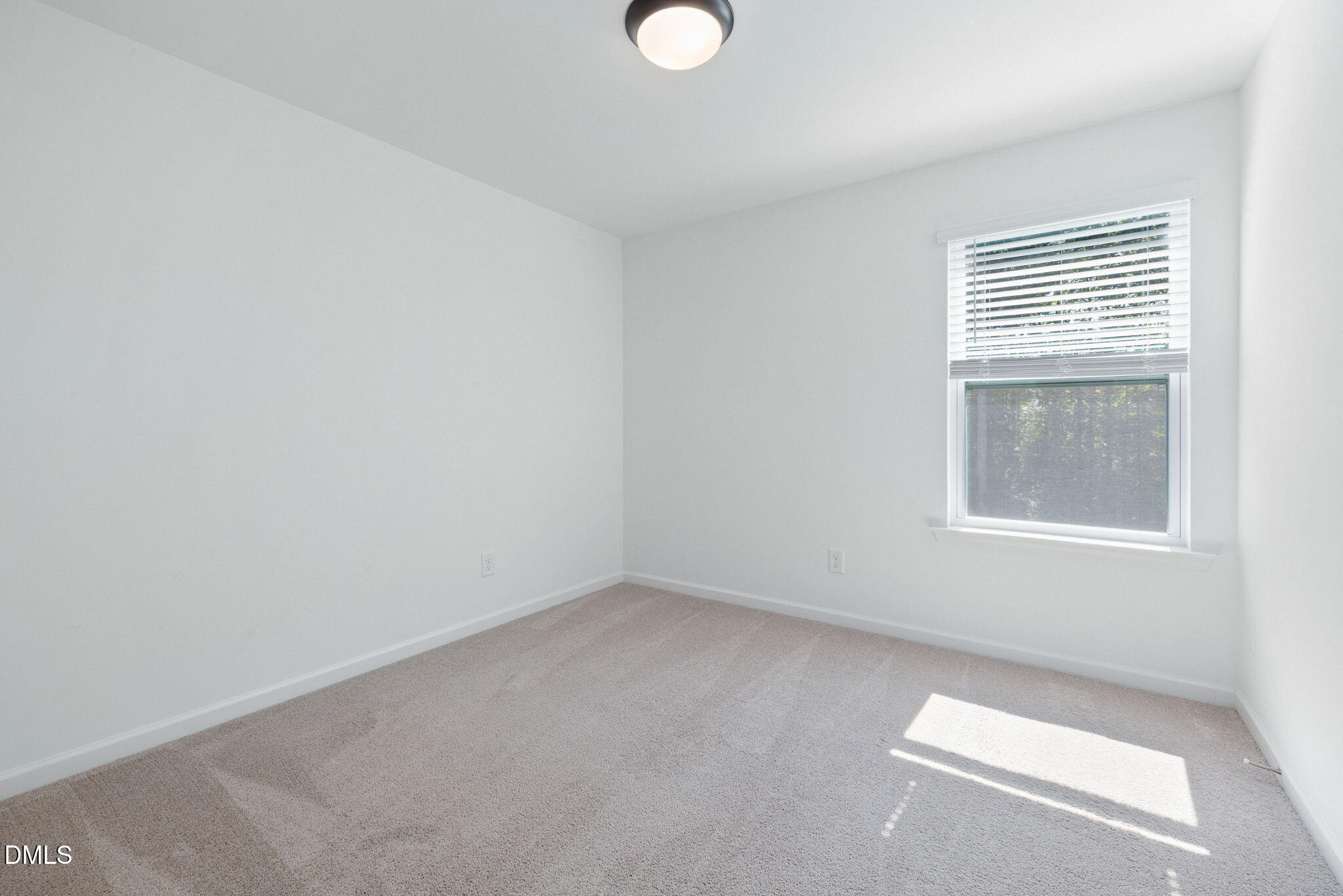 479 Curling Crk Drive Property Photo 32