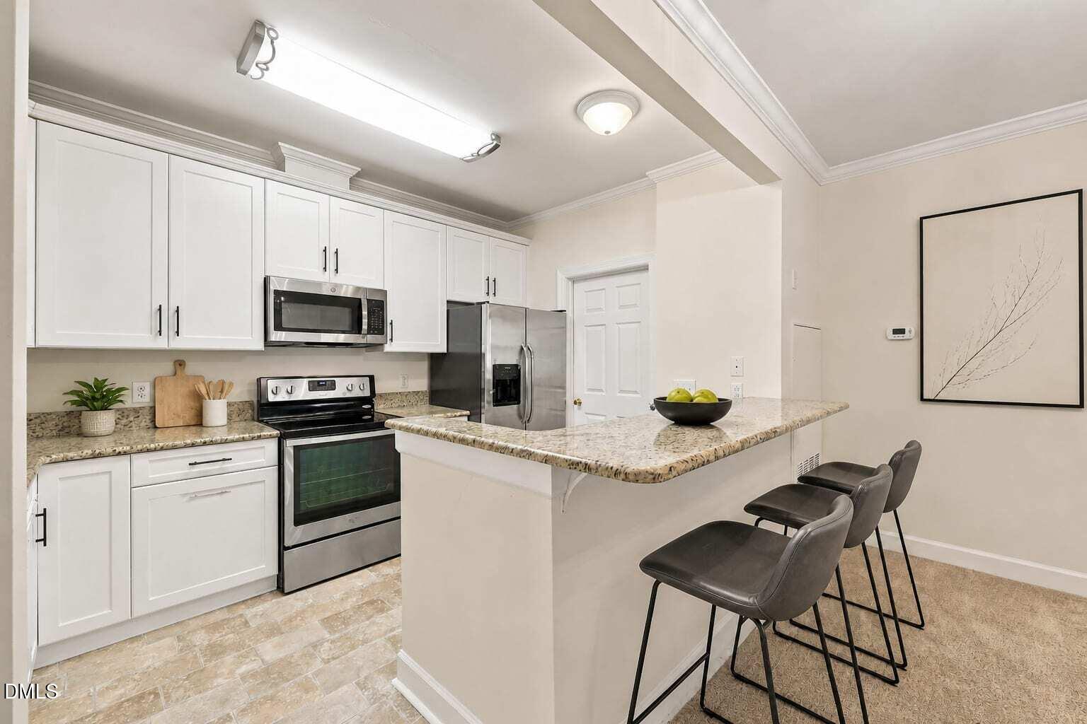 100 Northbrook Drive 206 Property Photo 4