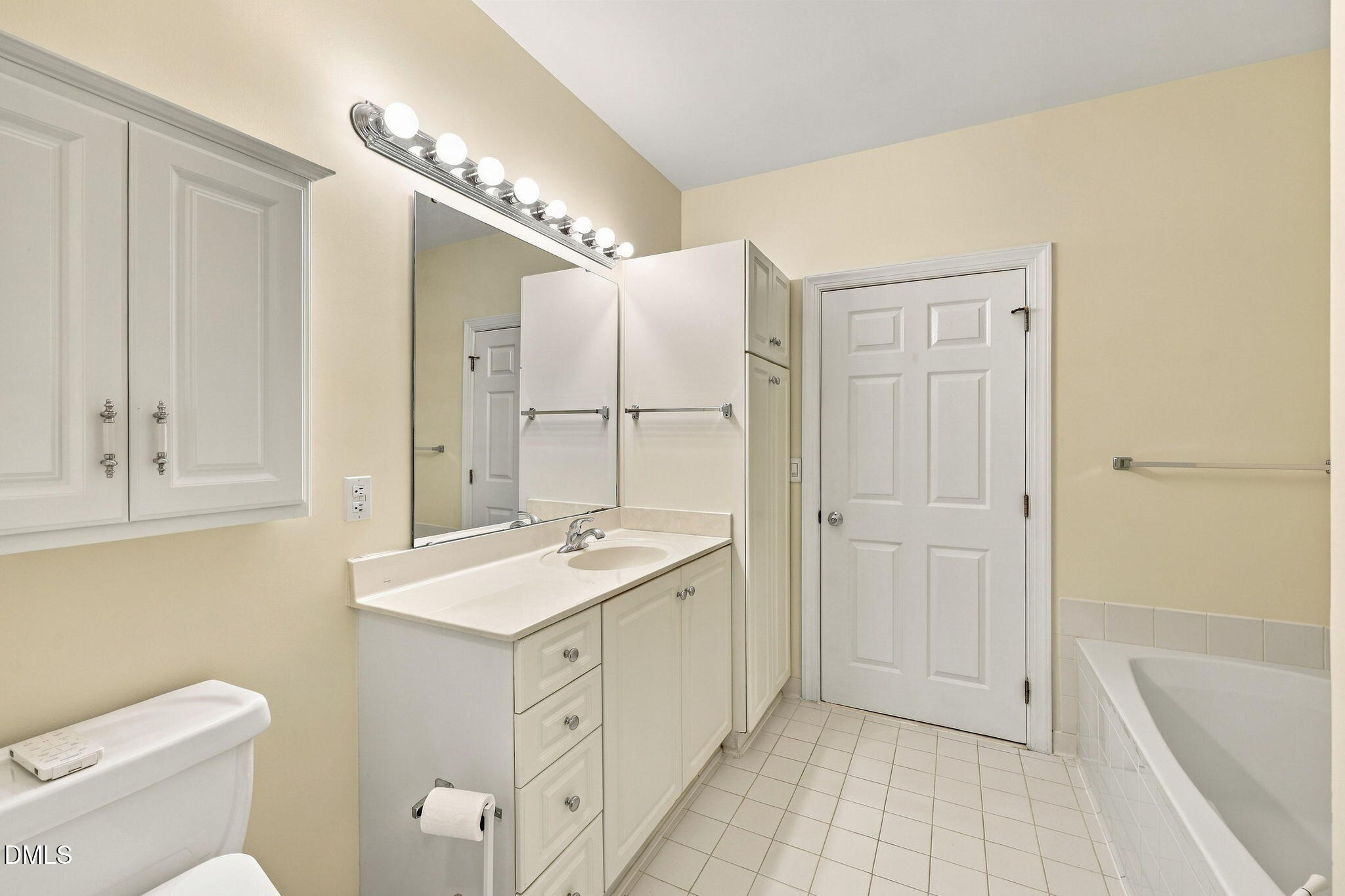 100 Northbrook Drive 206 Property Photo 28
