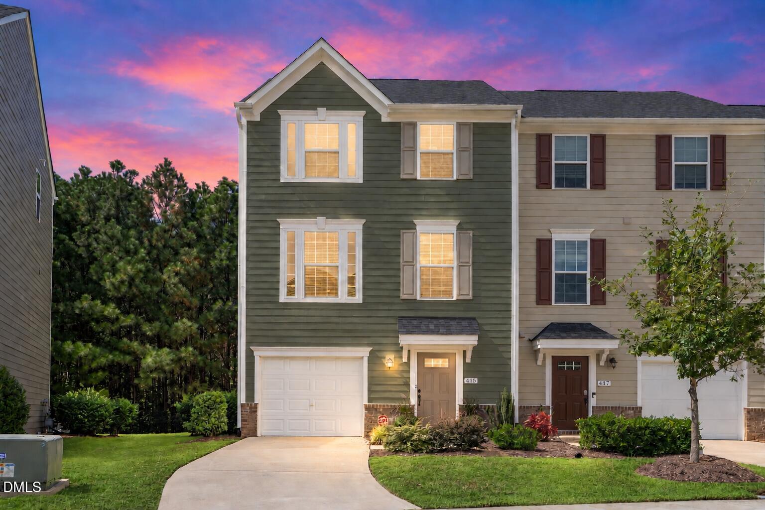 415 Cross Country Way Property Photo 1