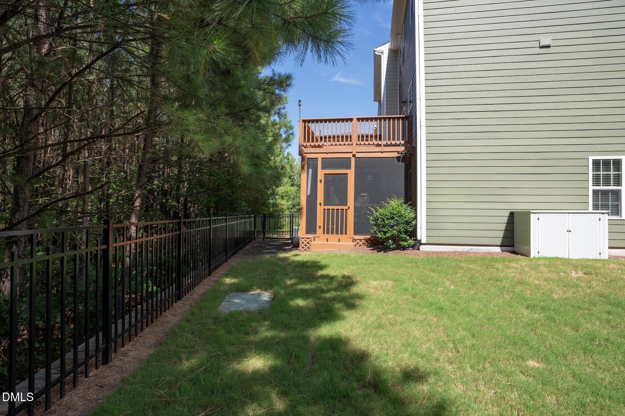 415 Cross Country Way Property Photo 23