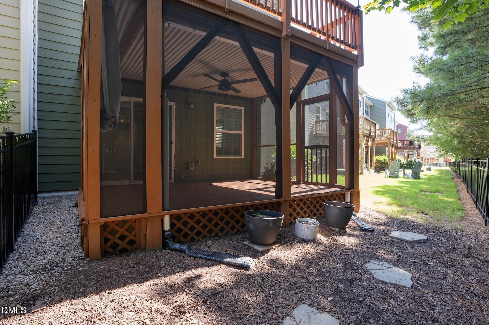 415 Cross Country Way Property Photo 24