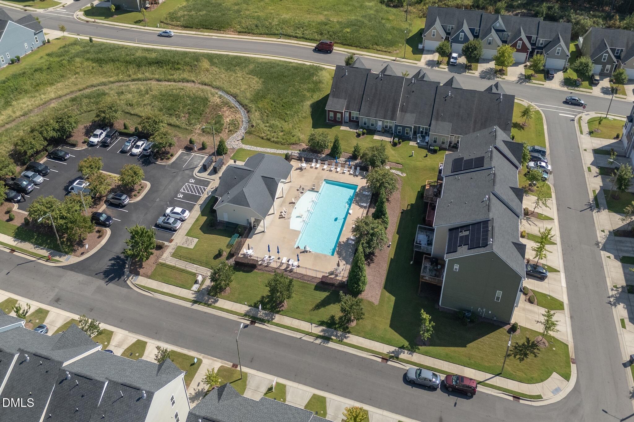 415 Cross Country Way Property Photo 28