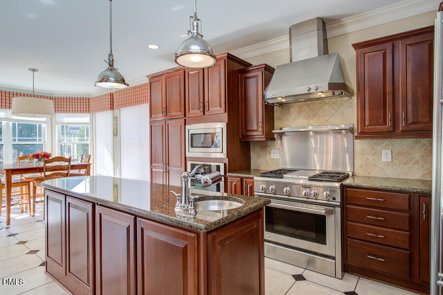 12024 Wicker Drive Property Photo 12