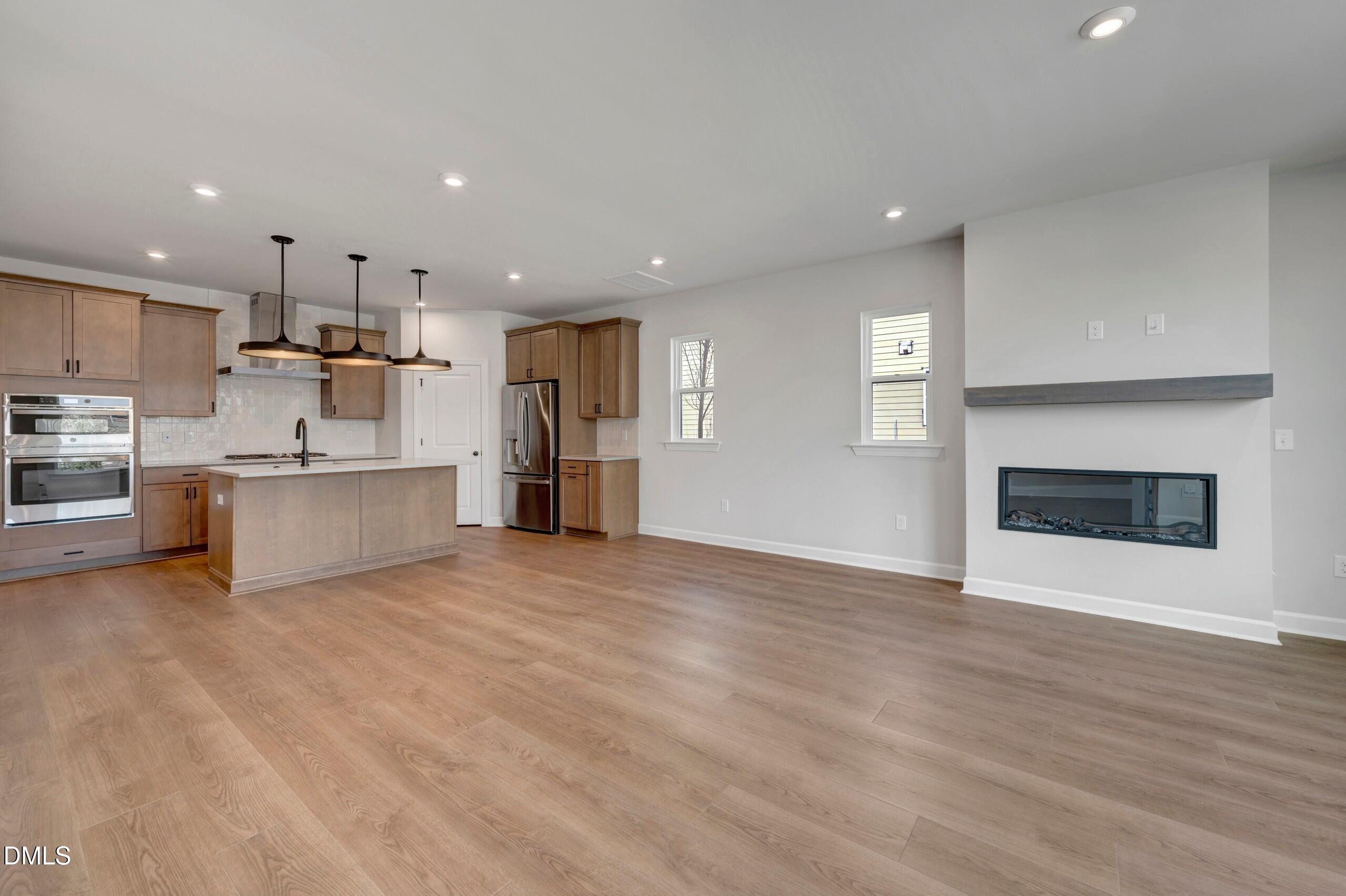 56 Wandering Way Property Photo 2