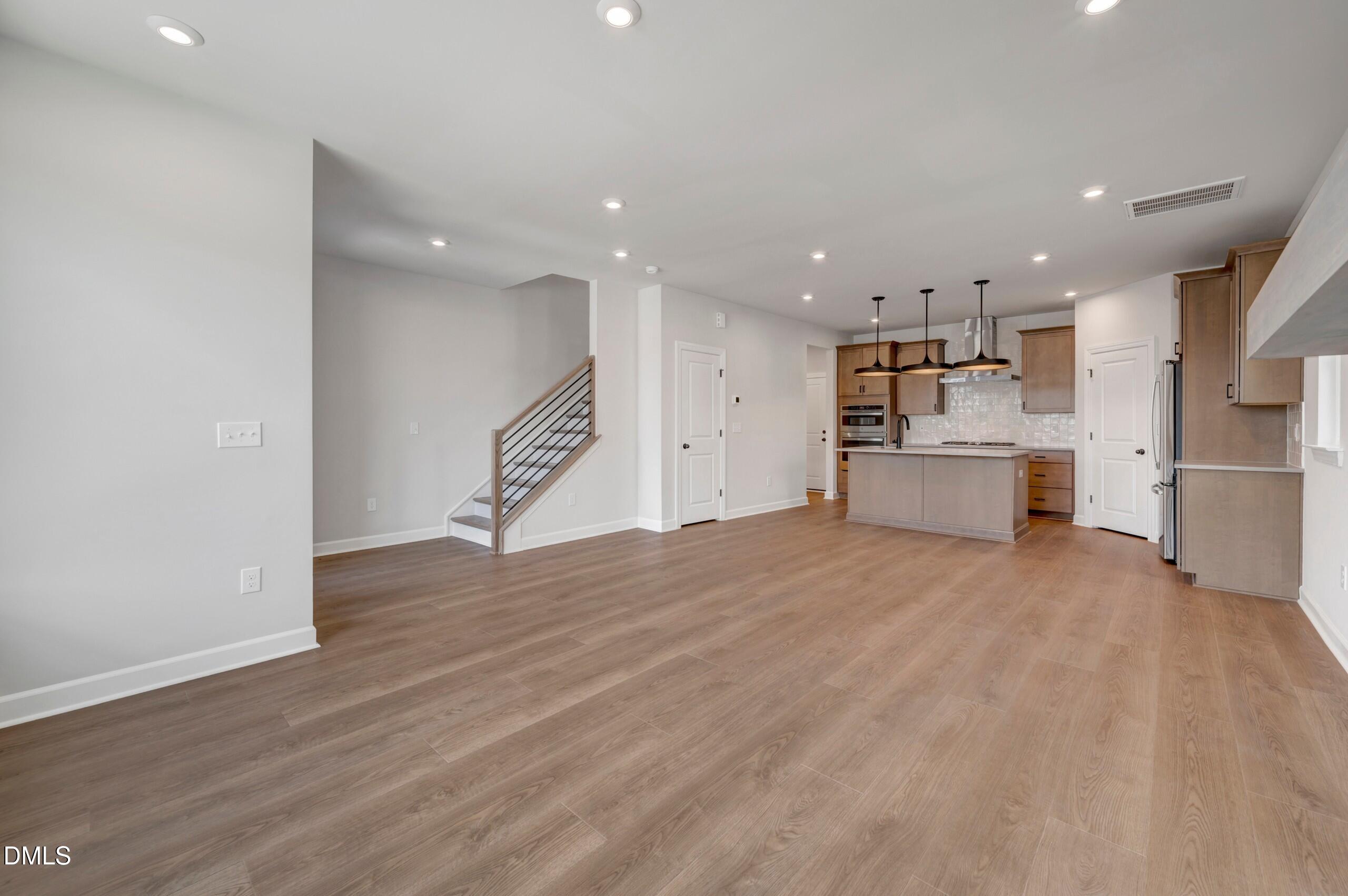 56 Wandering Way Property Photo 3