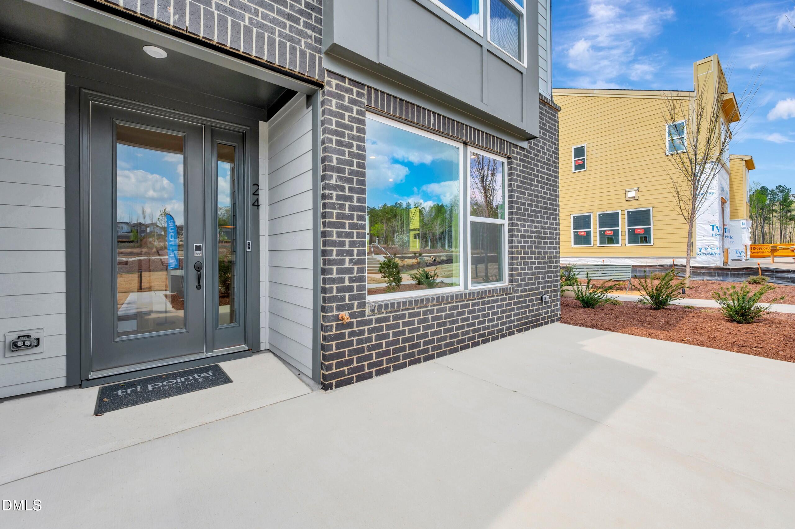 56 Wandering Way Property Photo 8
