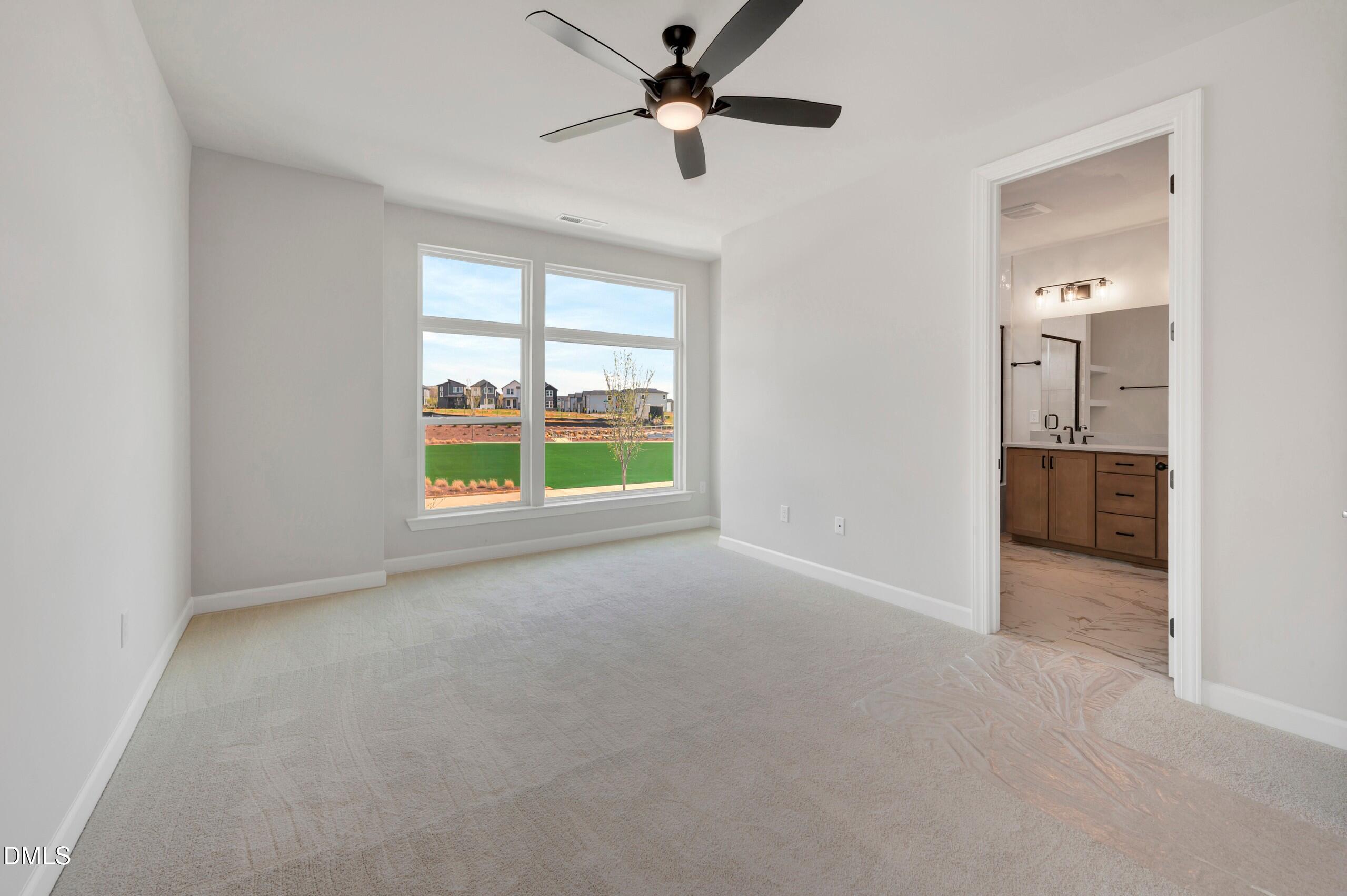 56 Wandering Way Property Photo 18