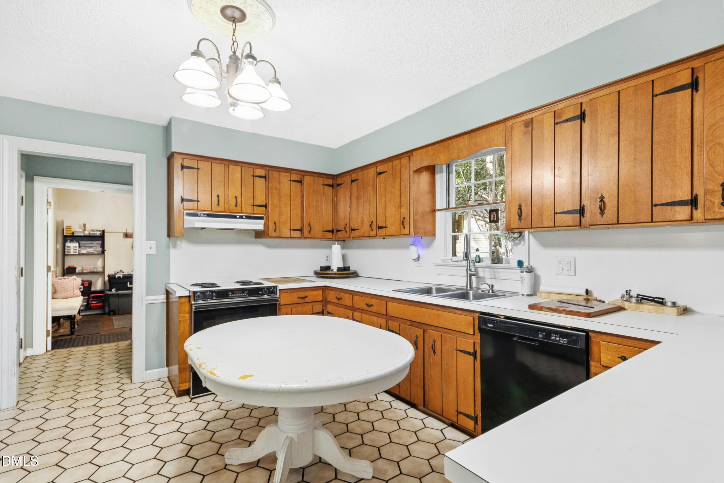 4609 Fernham Place Property Photo 5