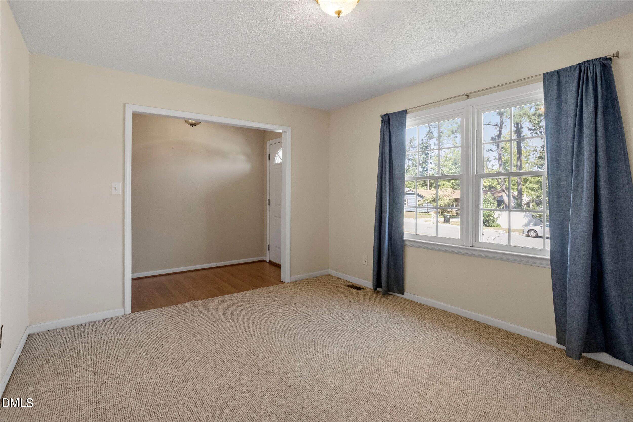 105 Stratford Drive Property Photo 5