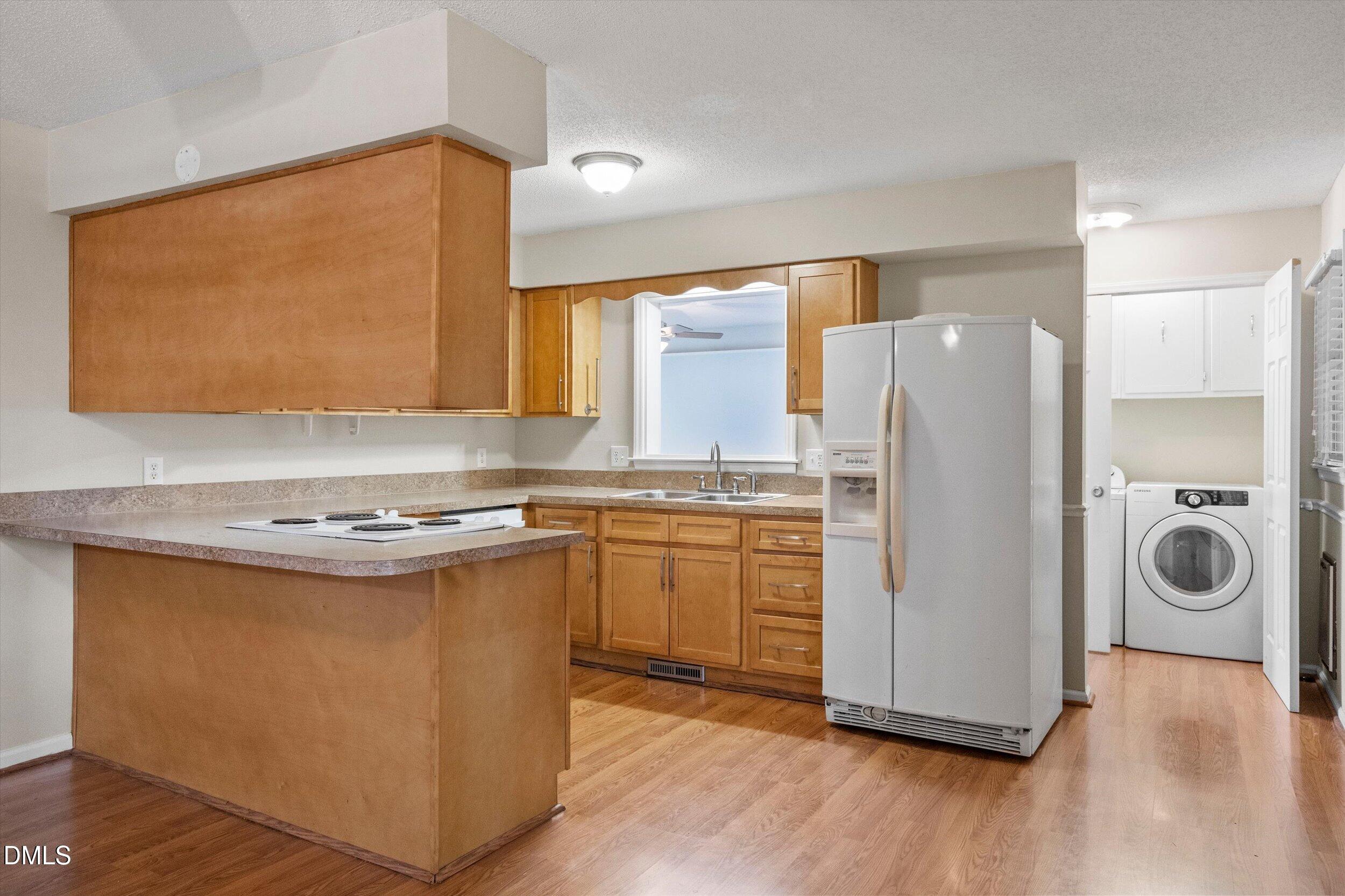 105 Stratford Drive Property Photo 8