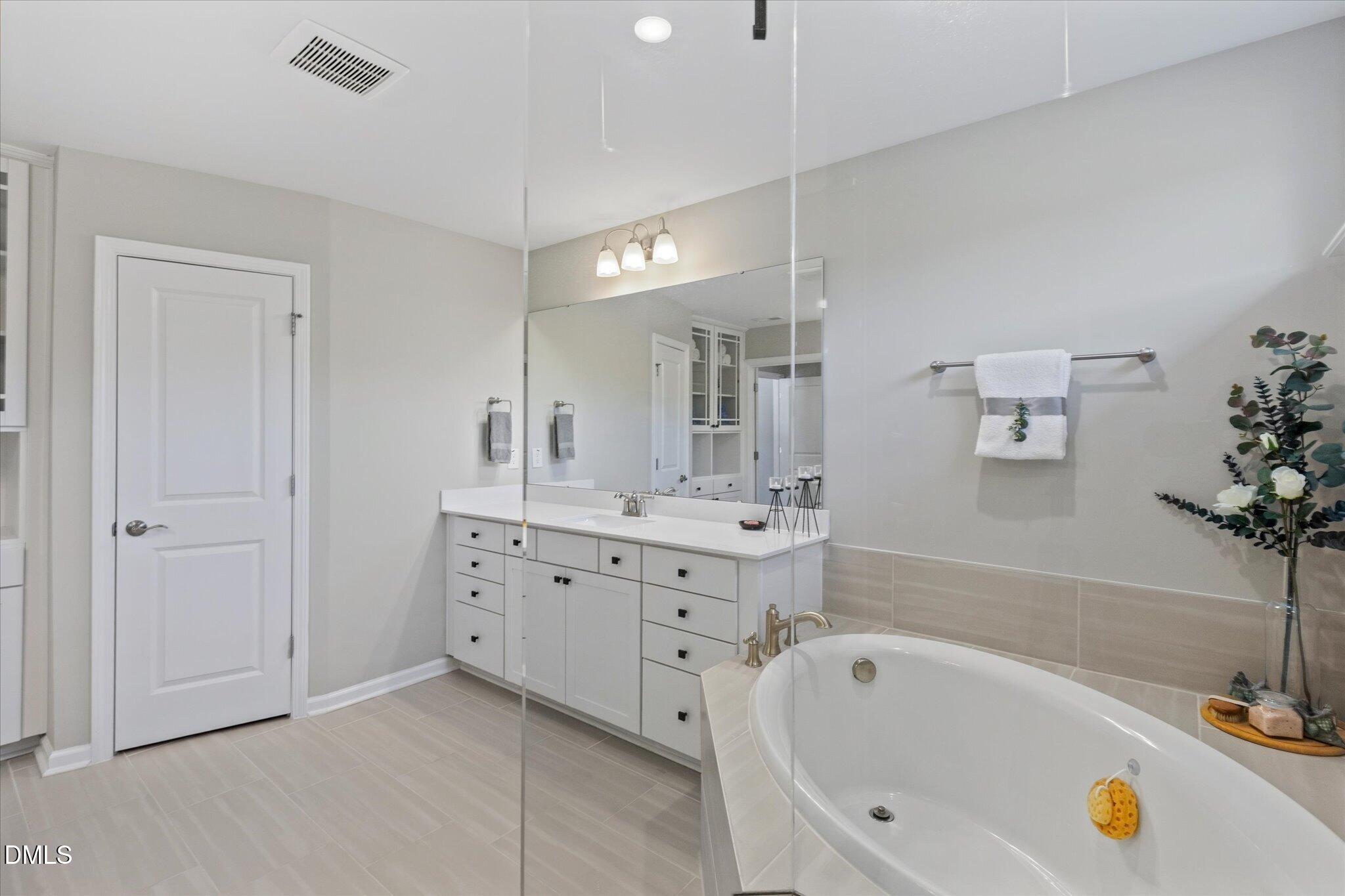 321 Heritage Regency Drive Property Photo 38