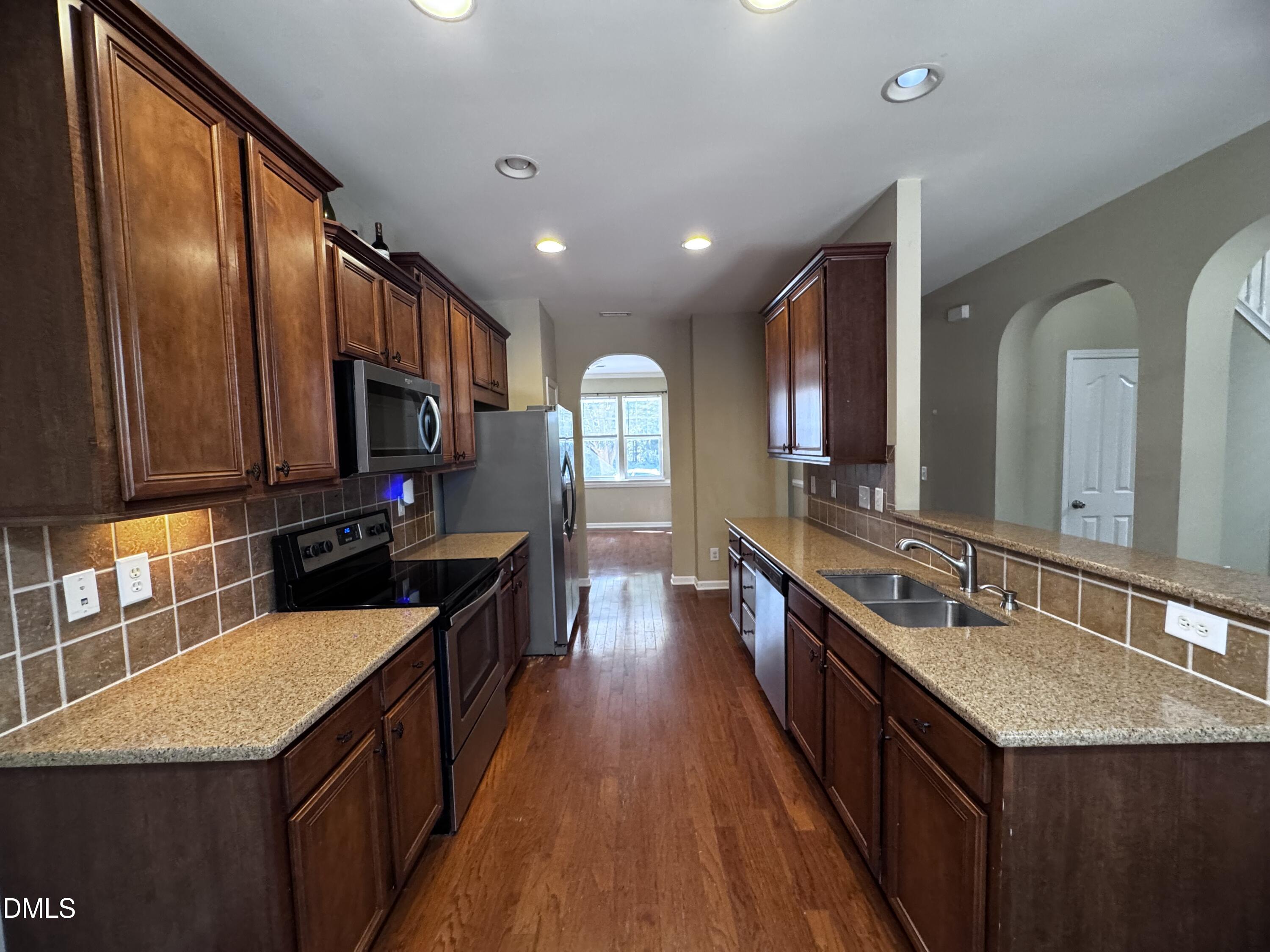 223 Churchview Street Property Photo 2