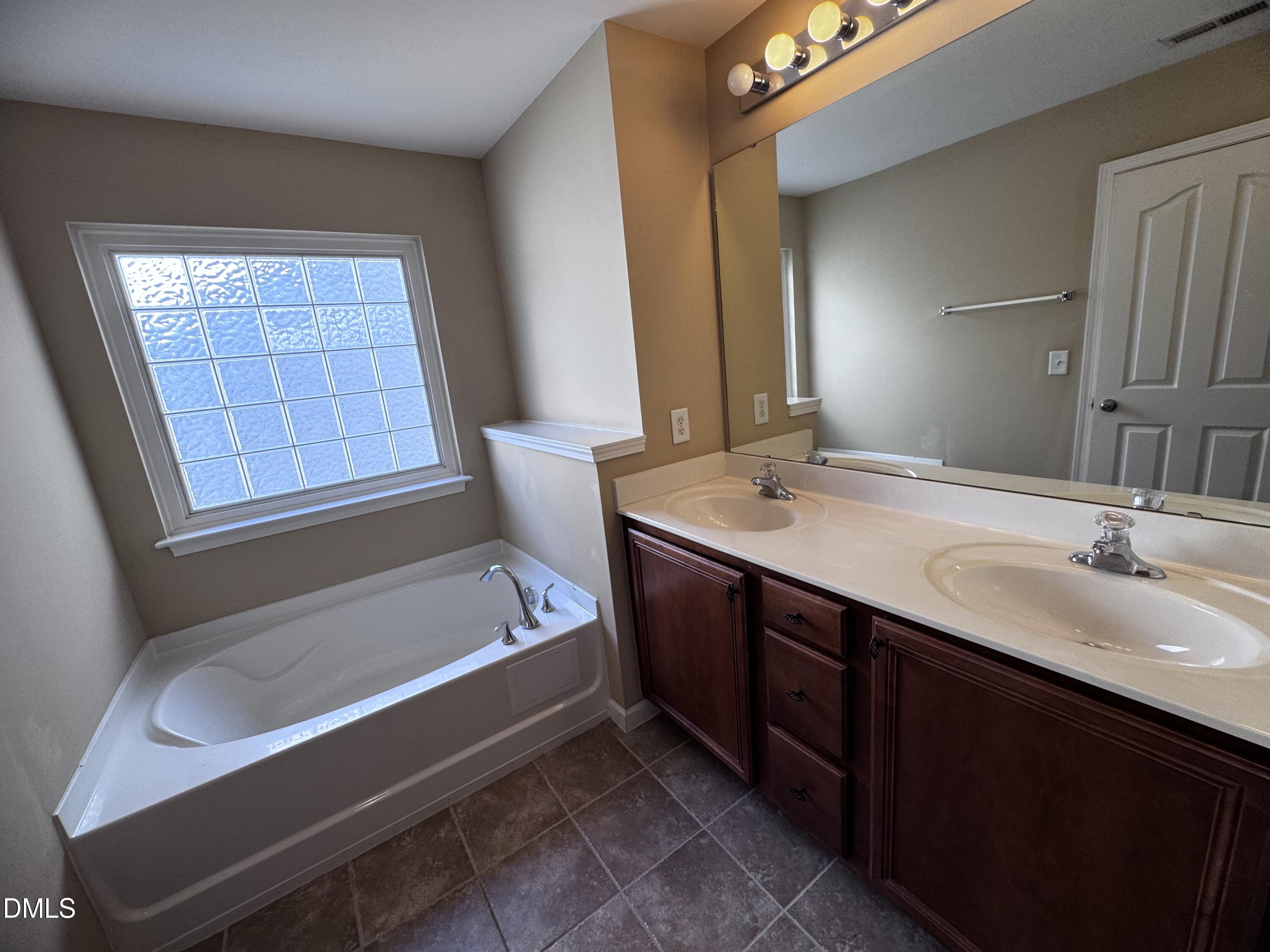 223 Churchview Street Property Photo 9