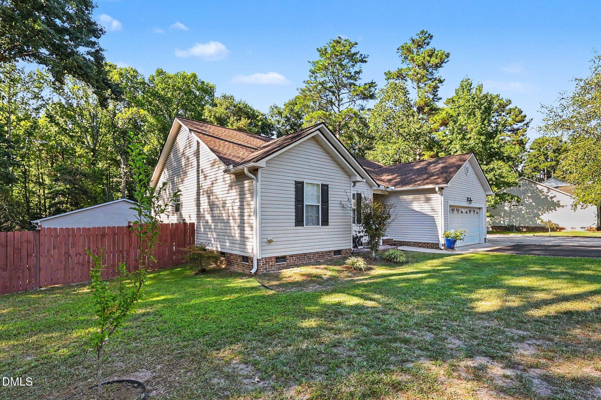 326 Wagon Trail Property Photo 6