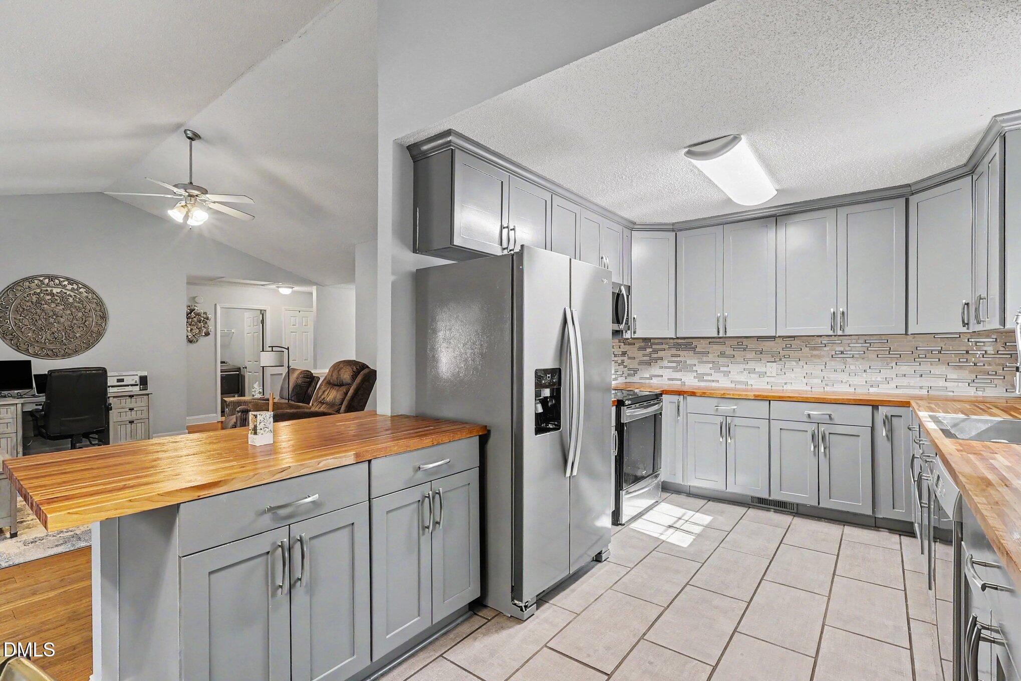 326 Wagon Trail Property Photo 12