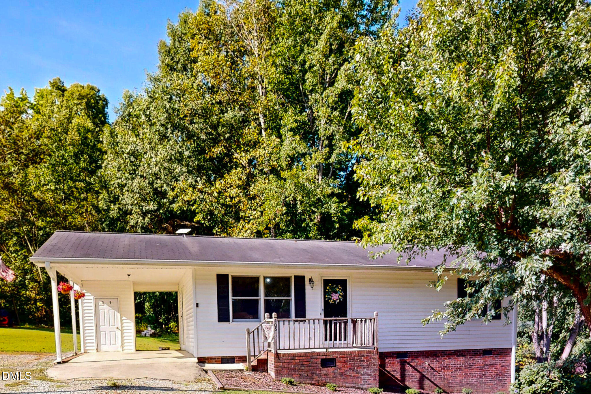 405 Marvin Gill Road Property Photo 1