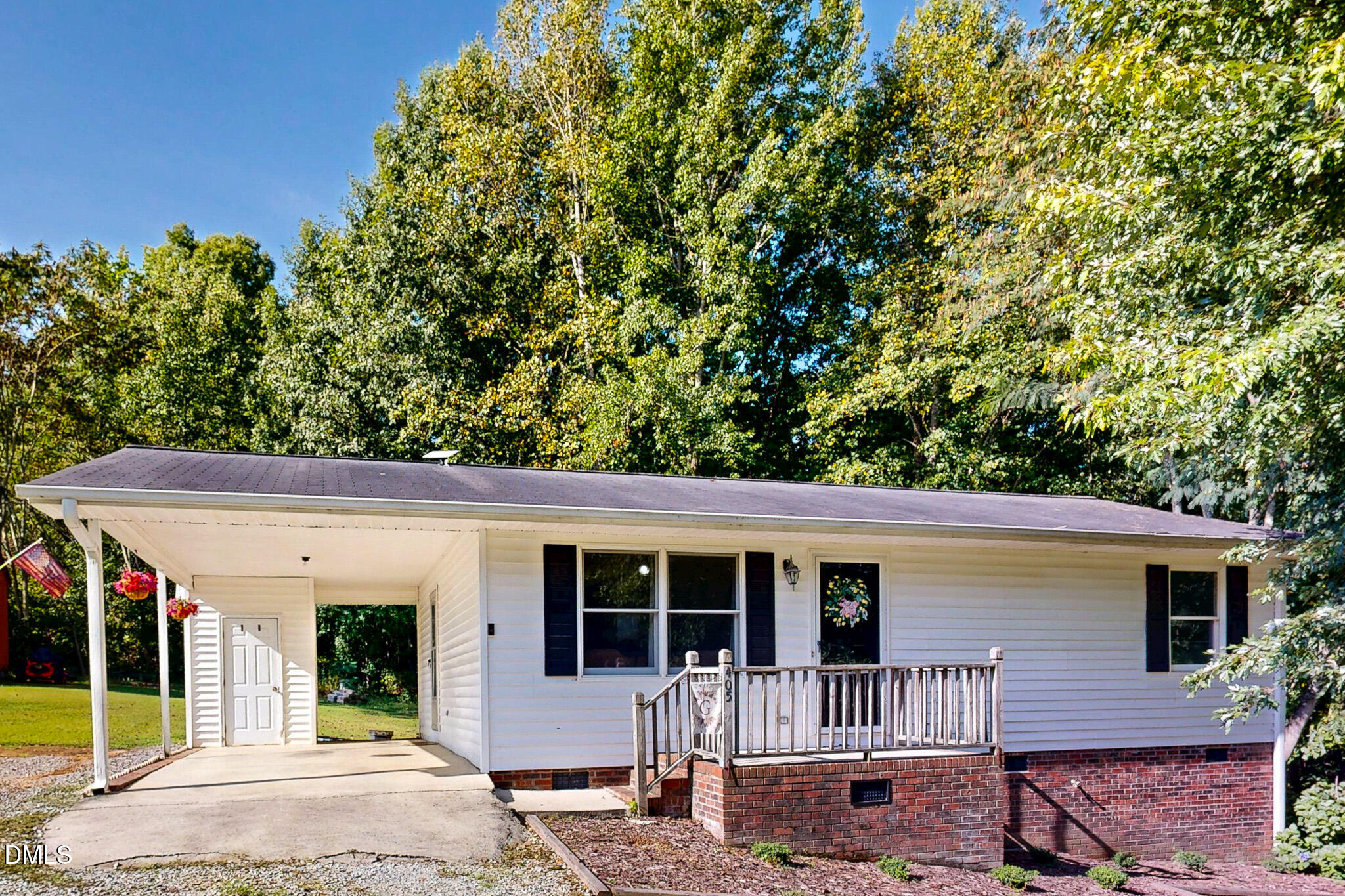 405 Marvin Gill Road Property Photo 1