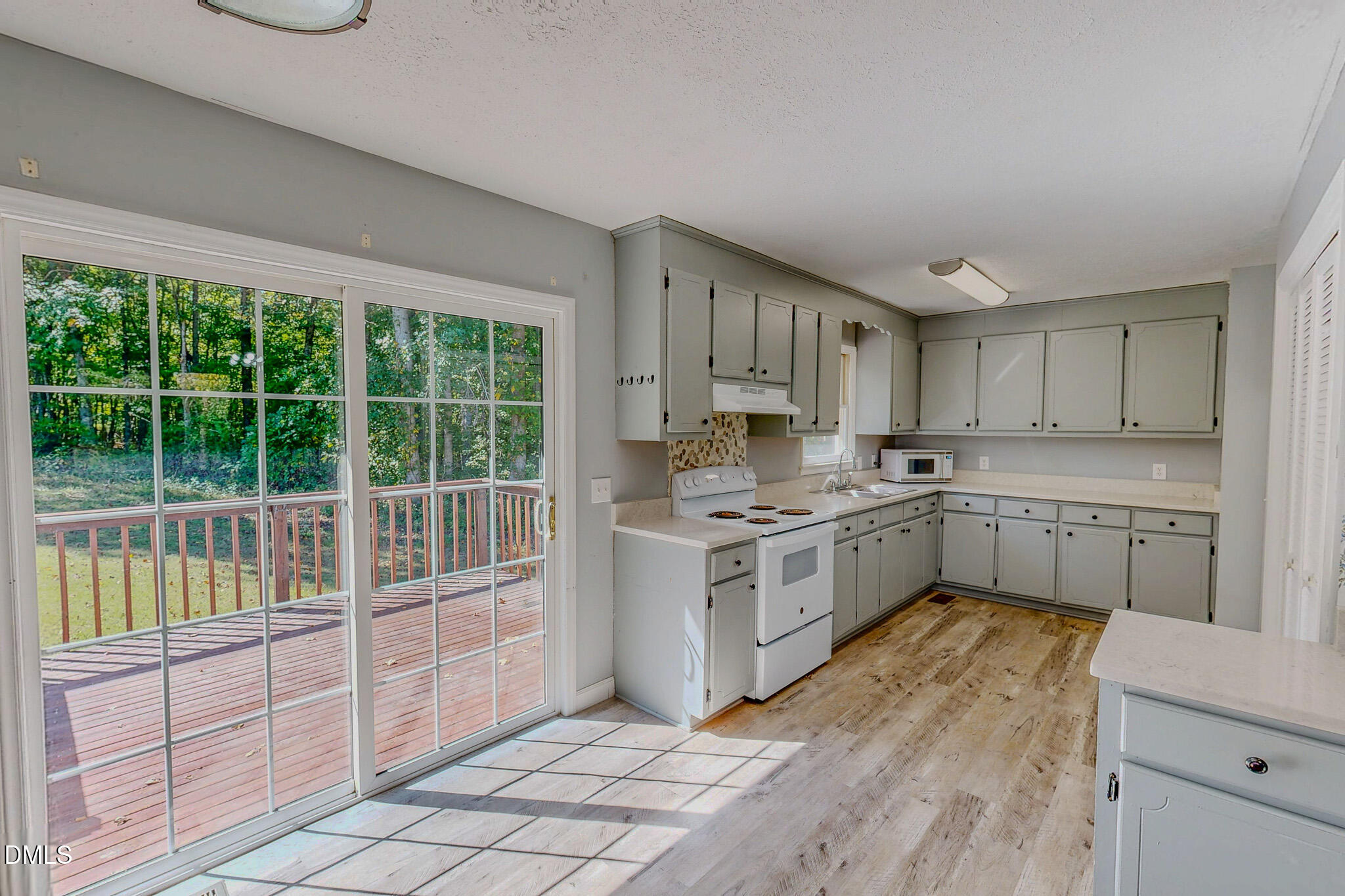 405 Marvin Gill Road Property Photo 4
