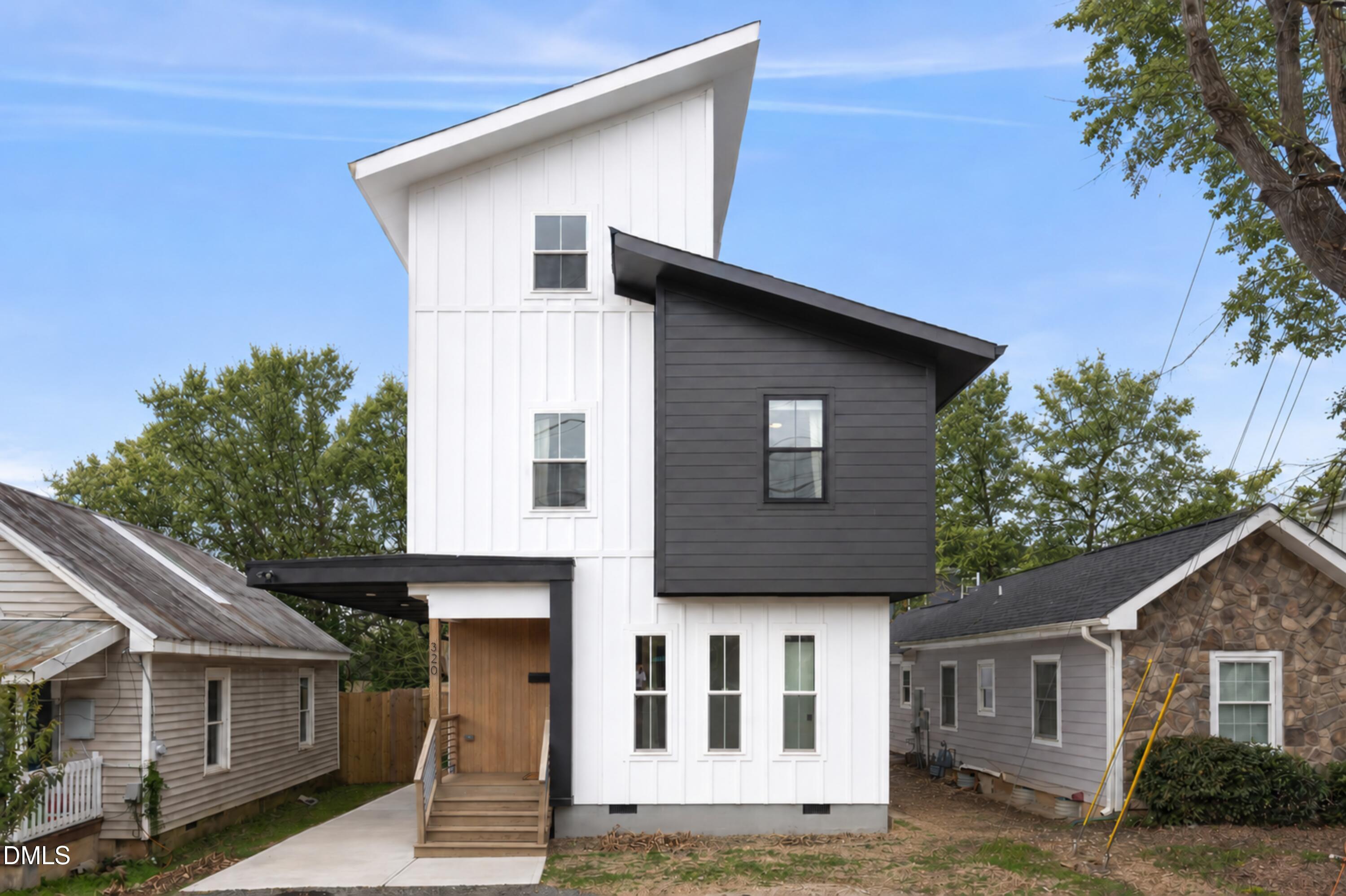 320 S Tarboro Street Property Photo 8