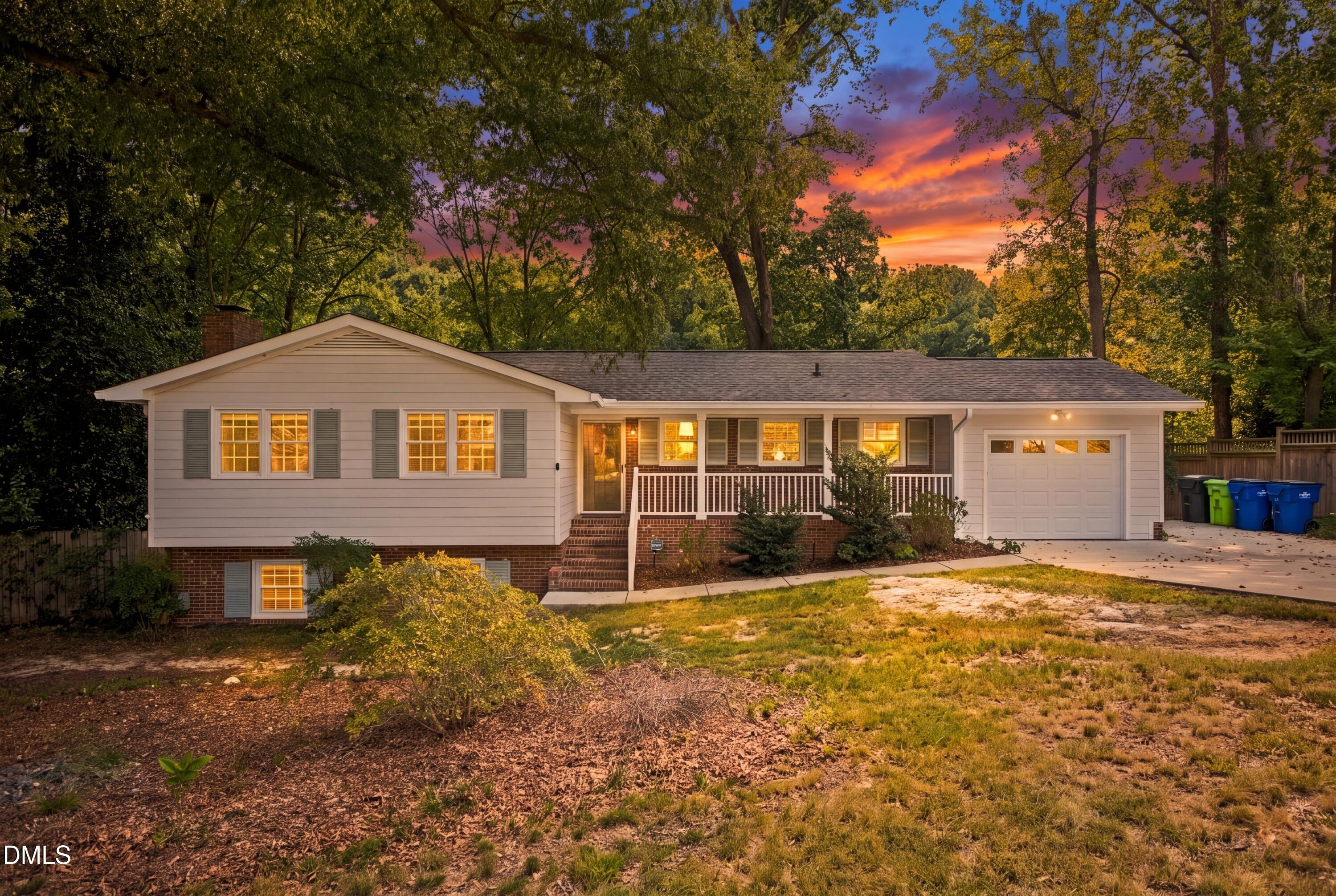 5008 N Glen Drive Property Photo 1