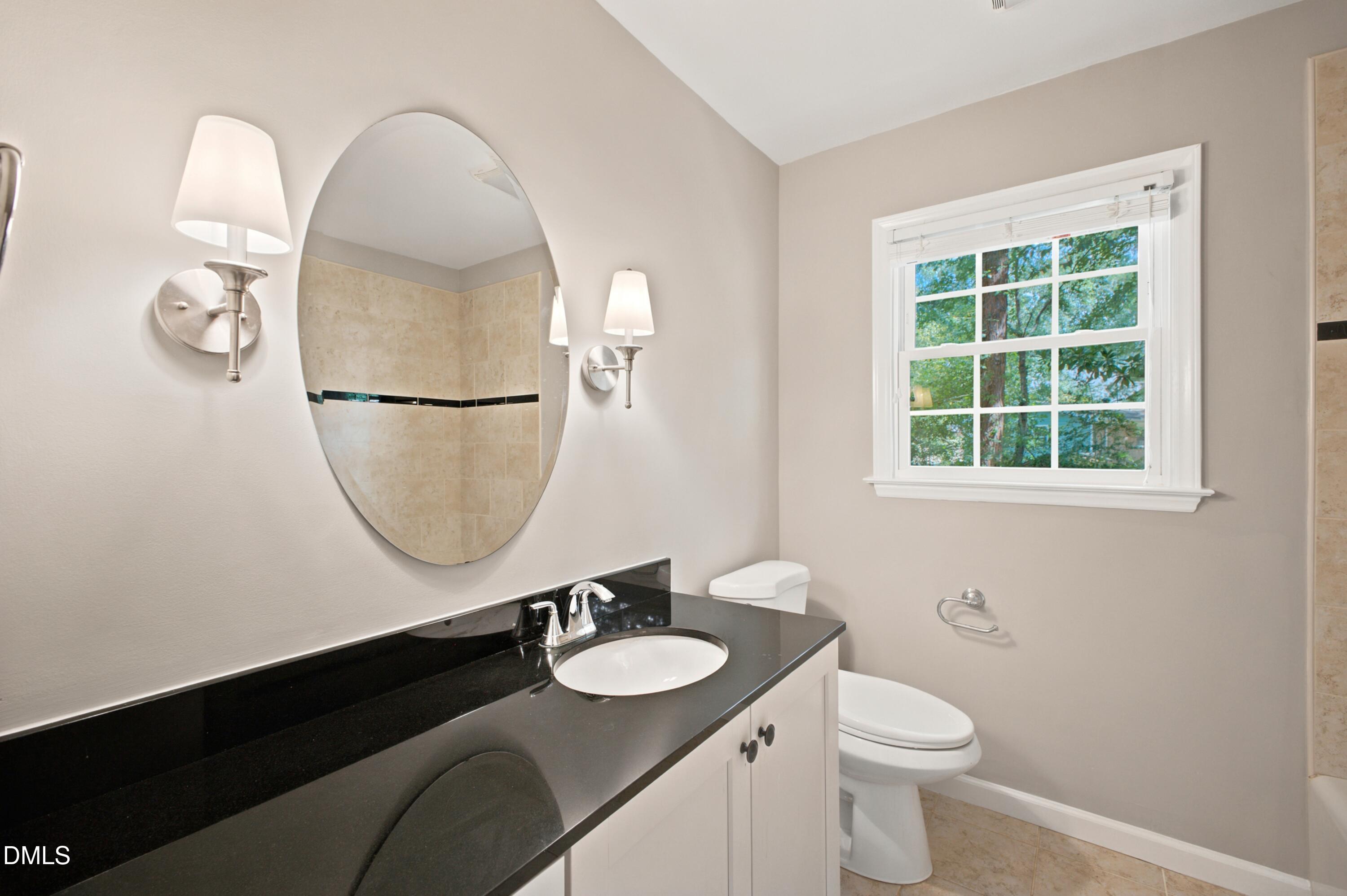 5008 N Glen Drive Property Photo 14