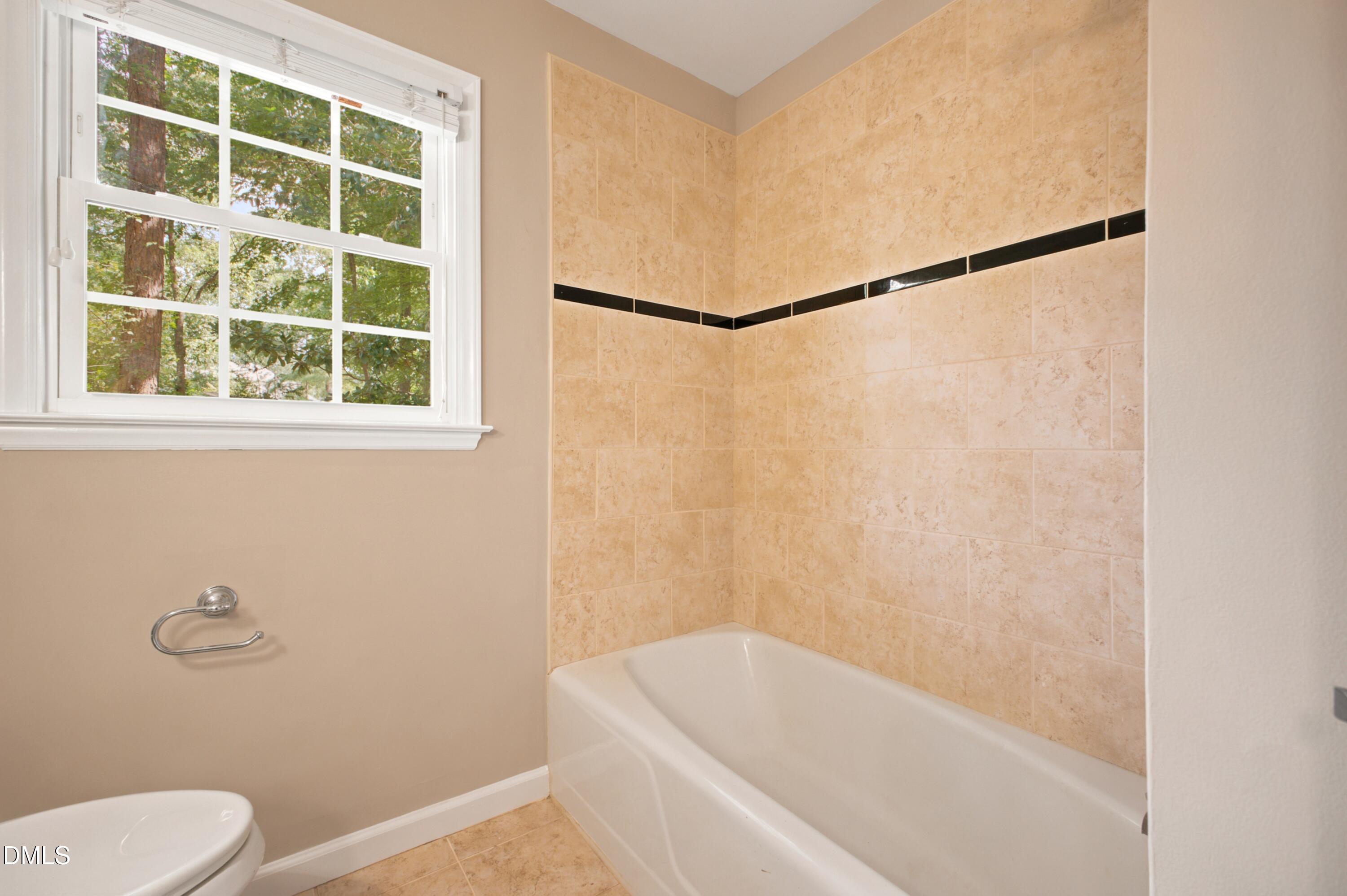 5008 N Glen Drive Property Photo 15