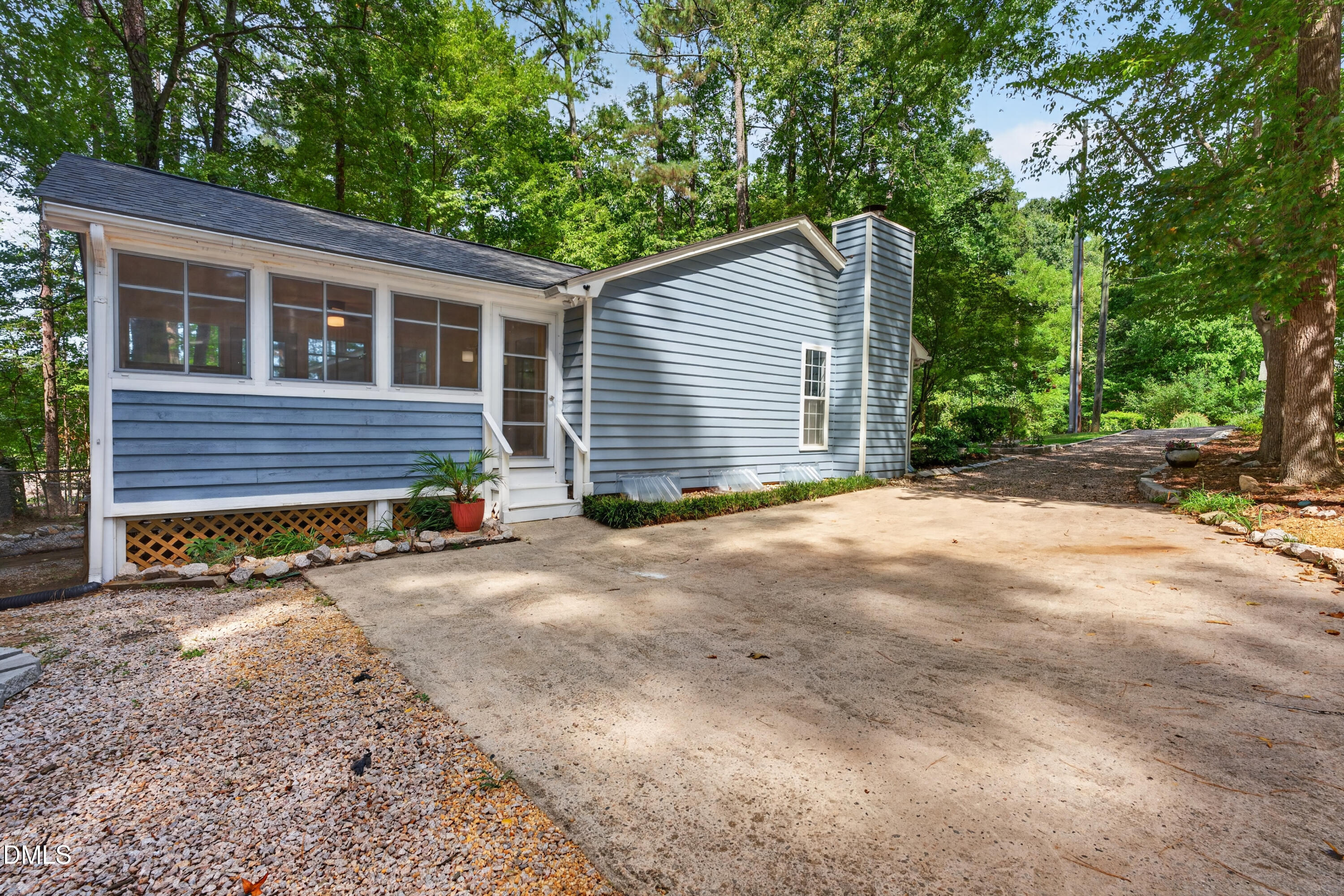 411 W Cedar Avenue Property Photo 25