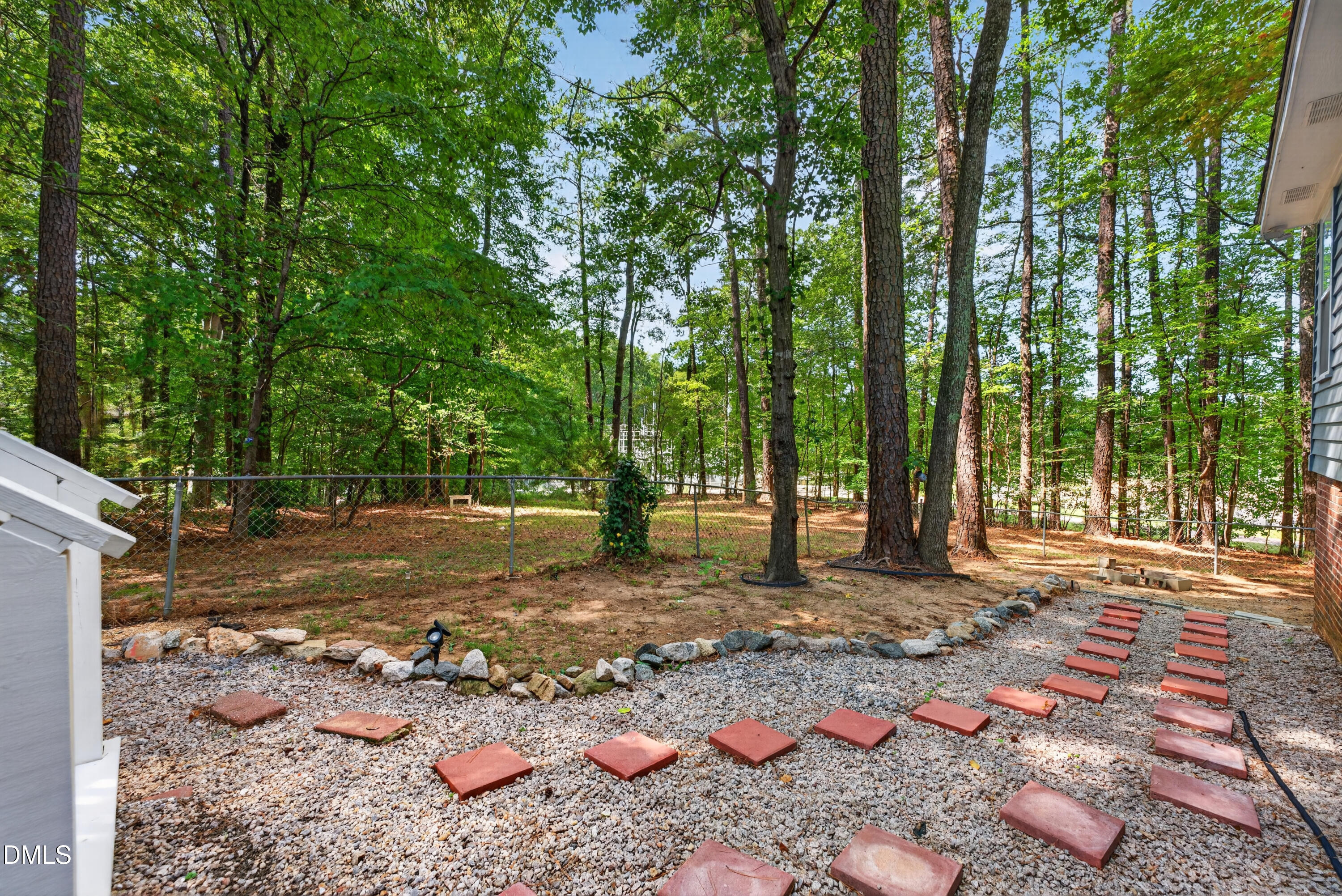 411 W Cedar Avenue Property Photo 28