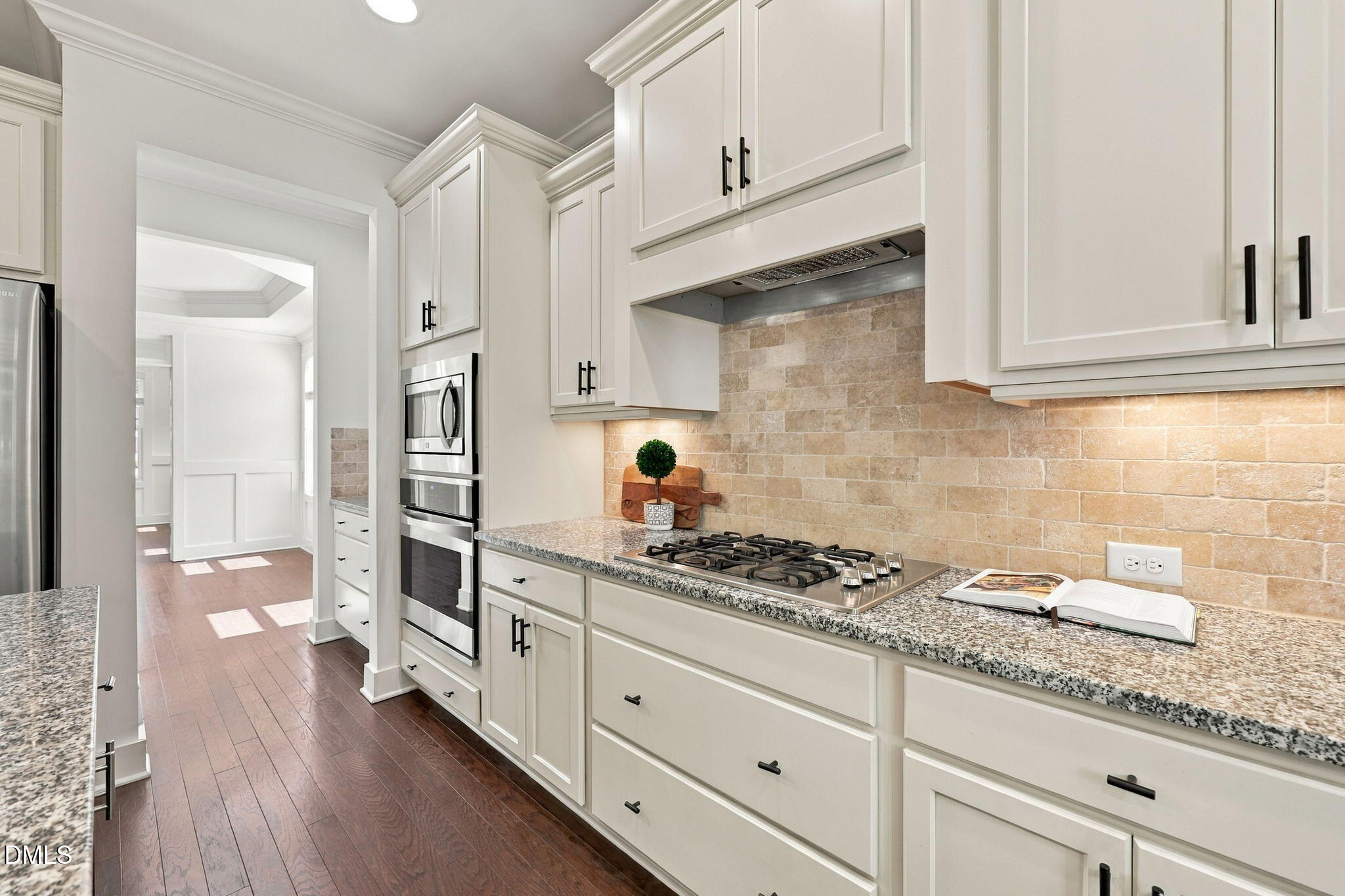 8204 Henderson Road Property Photo 12