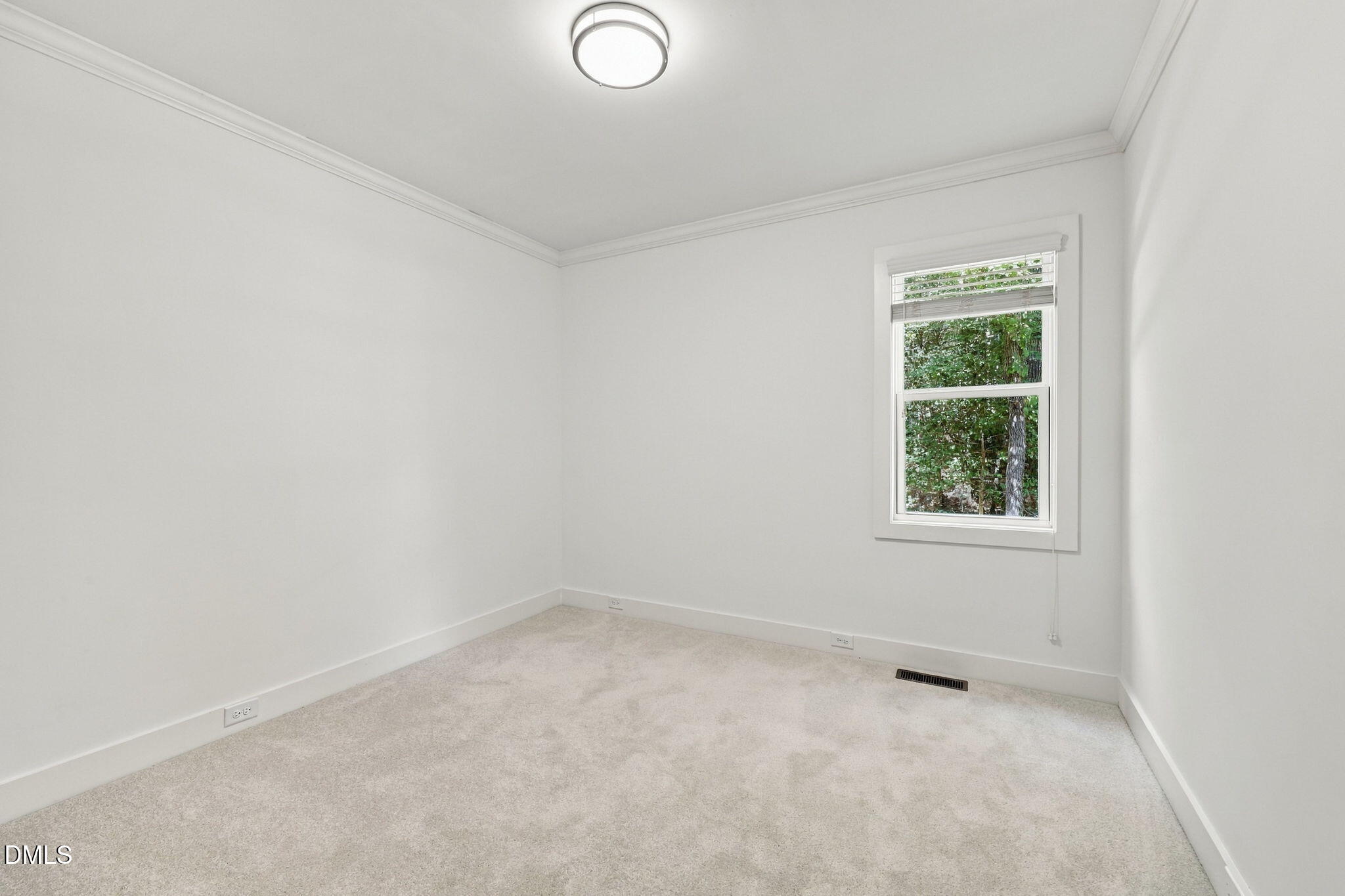 8204 Henderson Road Property Photo 17