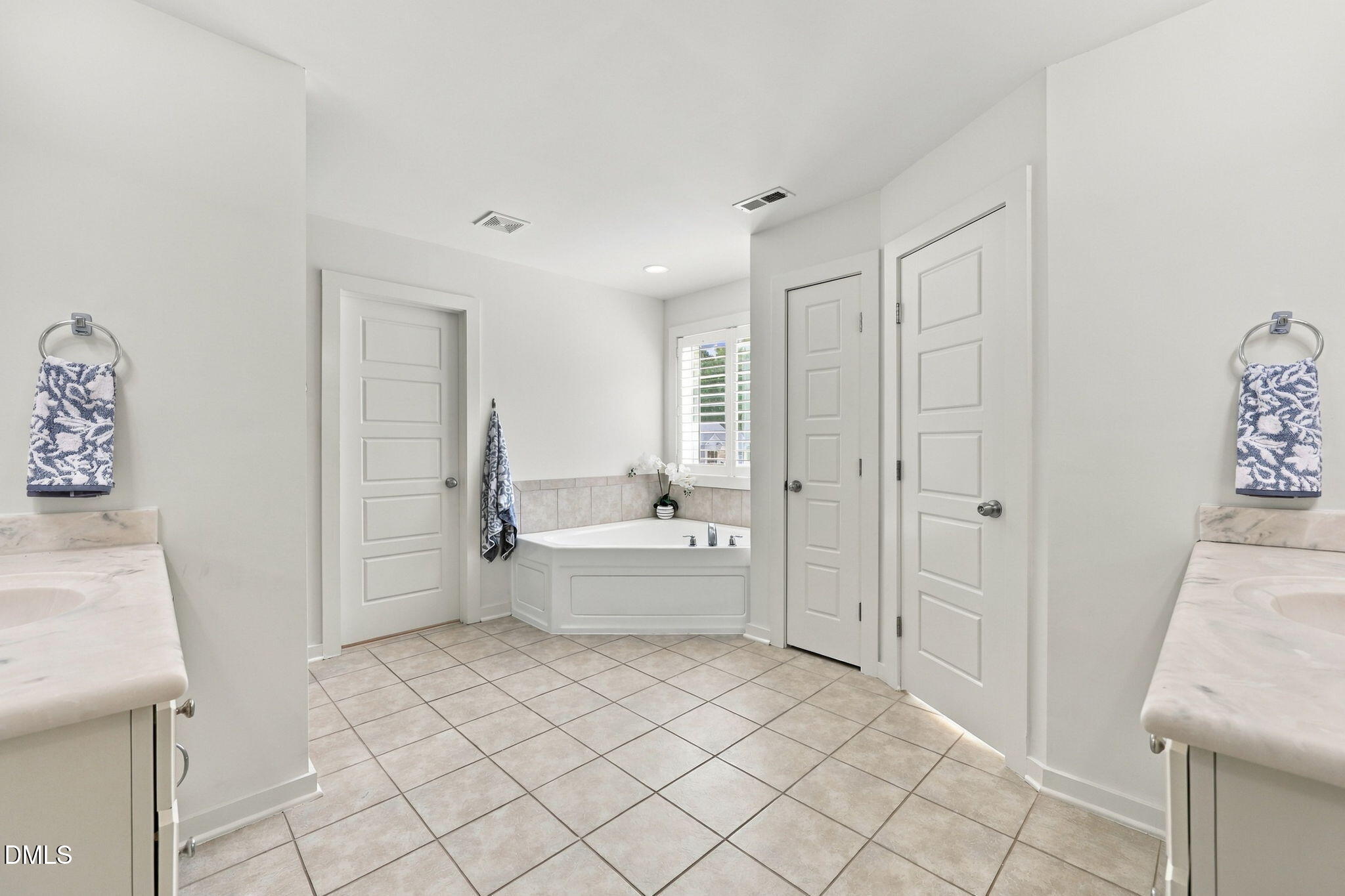 8204 Henderson Road Property Photo 23