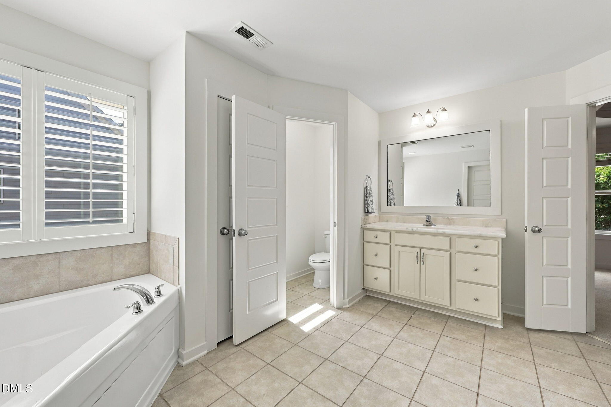 8204 Henderson Road Property Photo 24