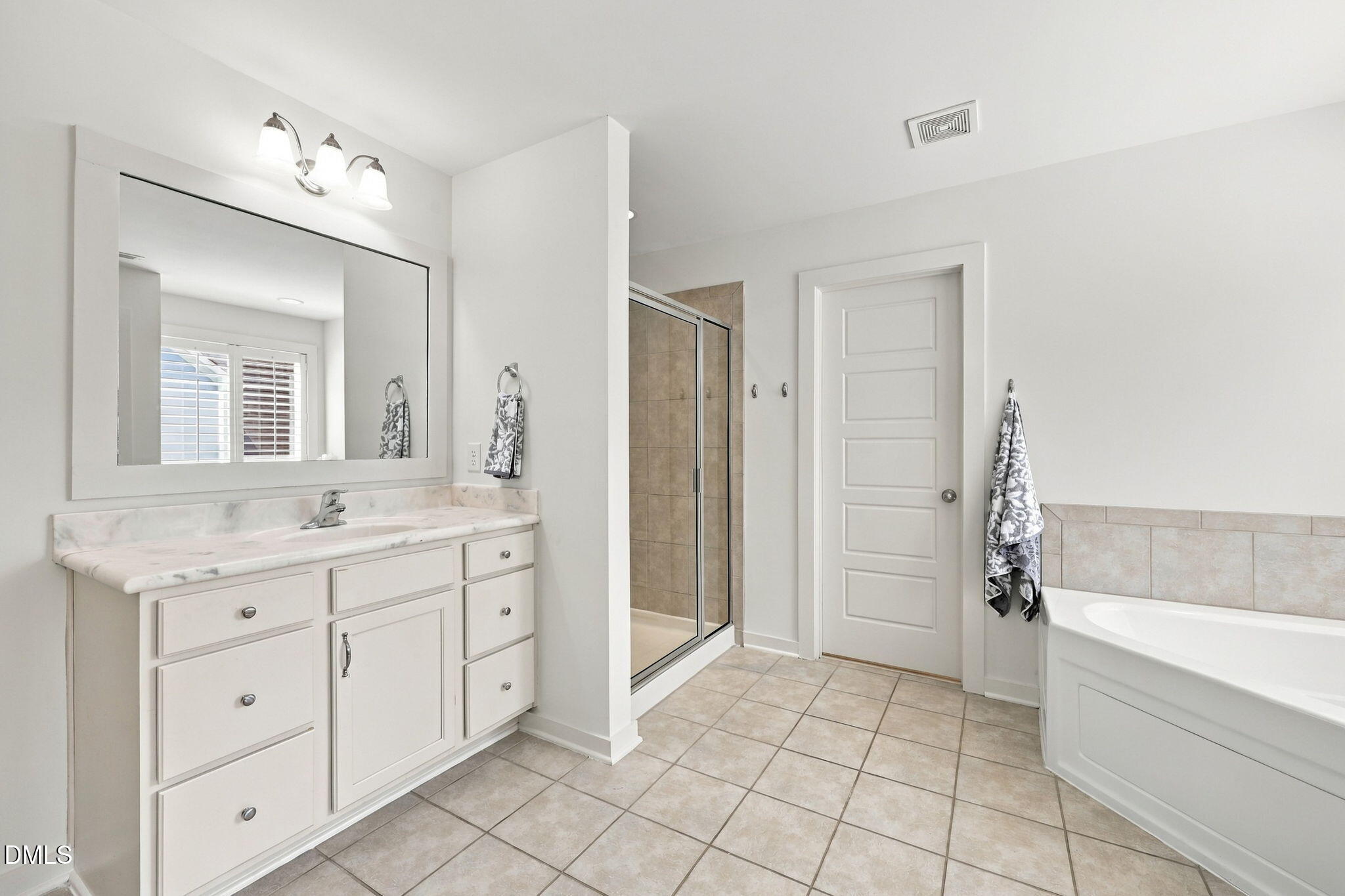 8204 Henderson Road Property Photo 25