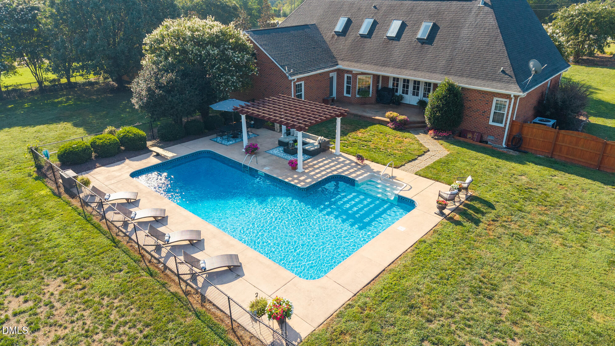1473 Altamahaw Union Ridge Road Property Photo 3