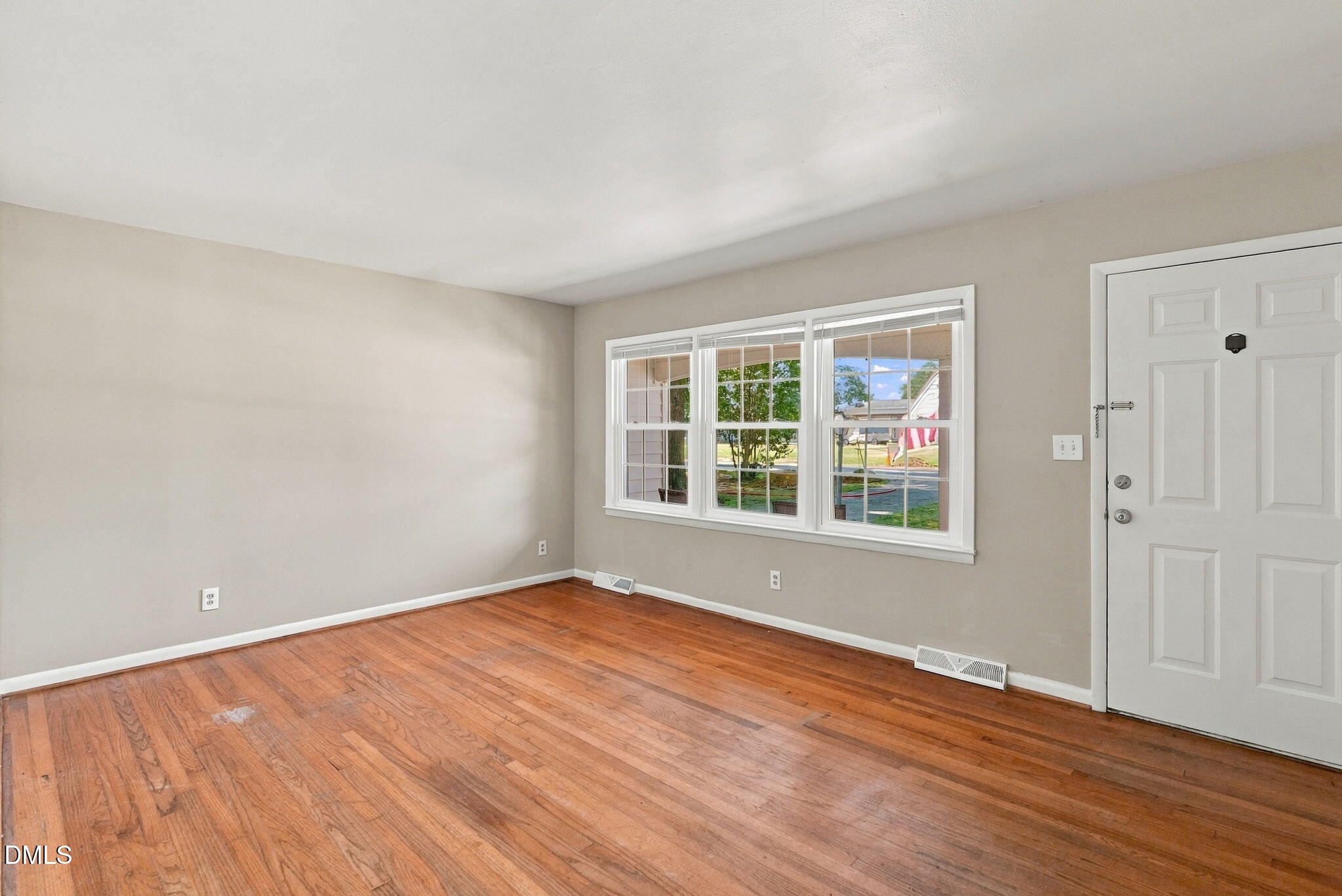 544 N Dunn Street Property Photo 6