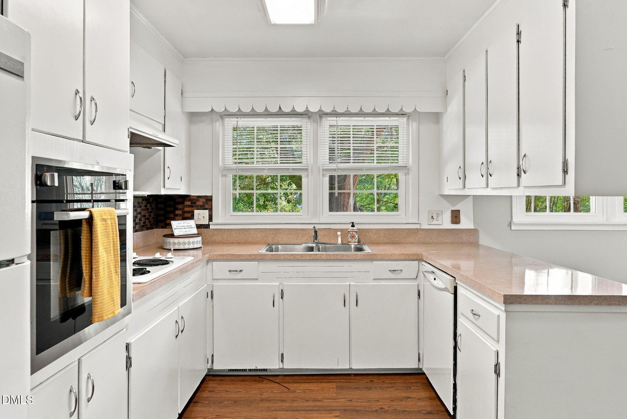 544 N Dunn Street Property Photo 8