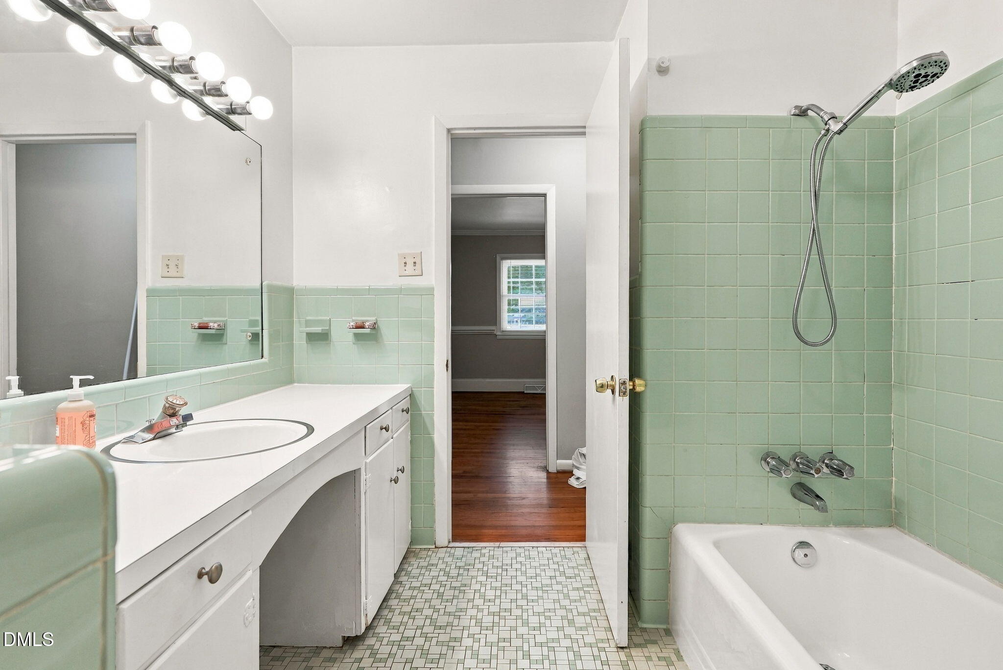 544 N Dunn Street Property Photo 25
