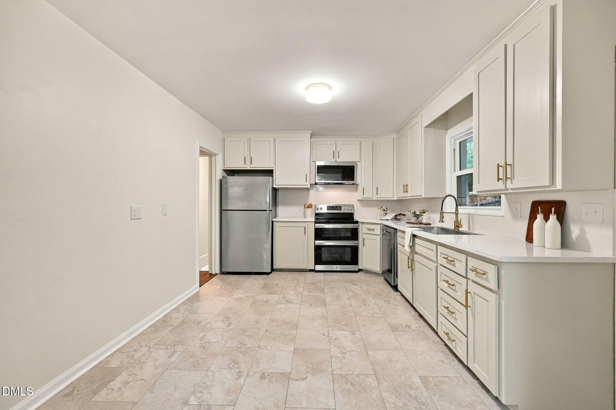 1518 Southwood Drive Property Photo 11
